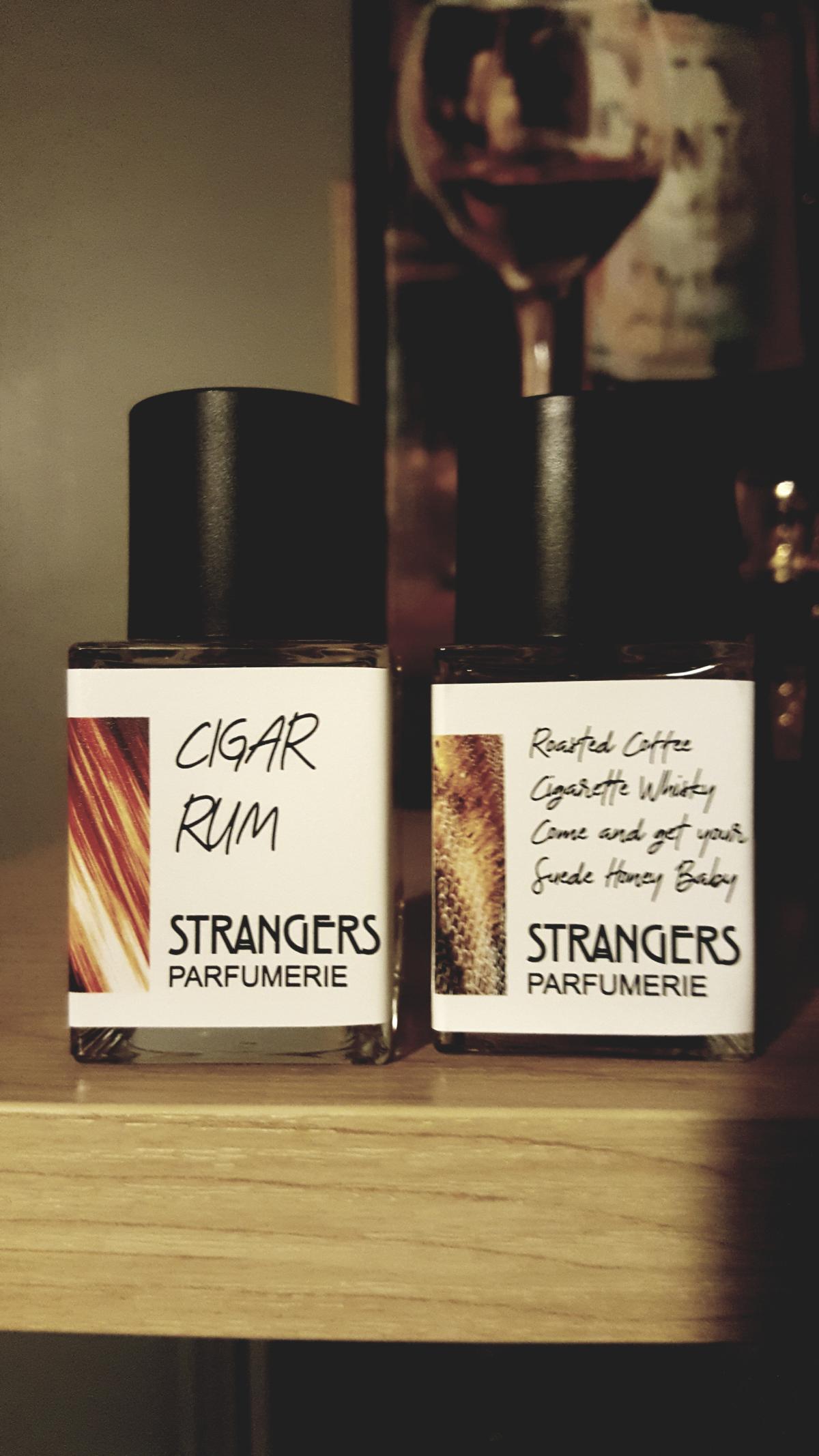 عطر ادکلن رُستِد کافه سیگارت ویسکی کام اند گت یور سوئِد هانی بِیبی استرنجرز پرفیومری - Roasted Coffee Cigarette Whisky Come And Get Your Suede Honey Baby Strangers Parfumerie - بررسی، قیمت و خرید