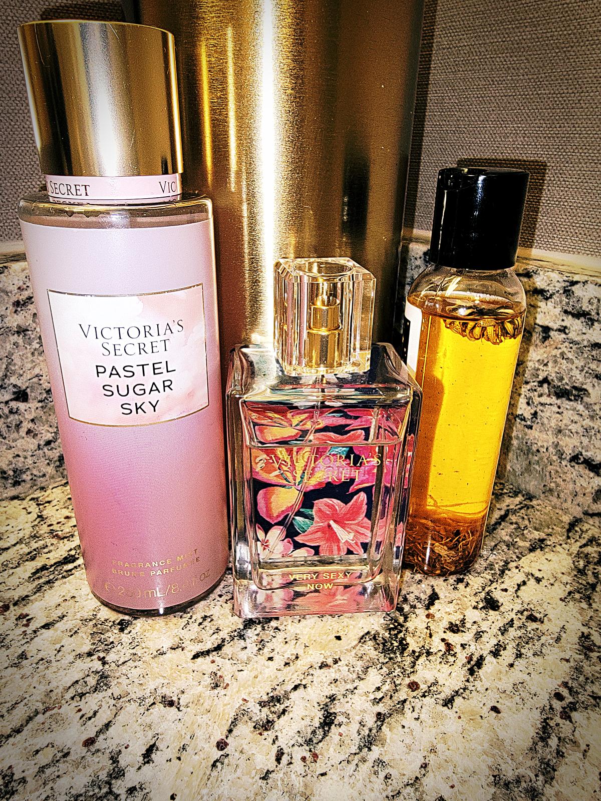 عطر ادکلن وری سکسی نو ۲۰۱۷ ویکتوریا سیکرت - Very Sexy Now 2017 Victoria's Secret - بررسی، قیمت و خرید