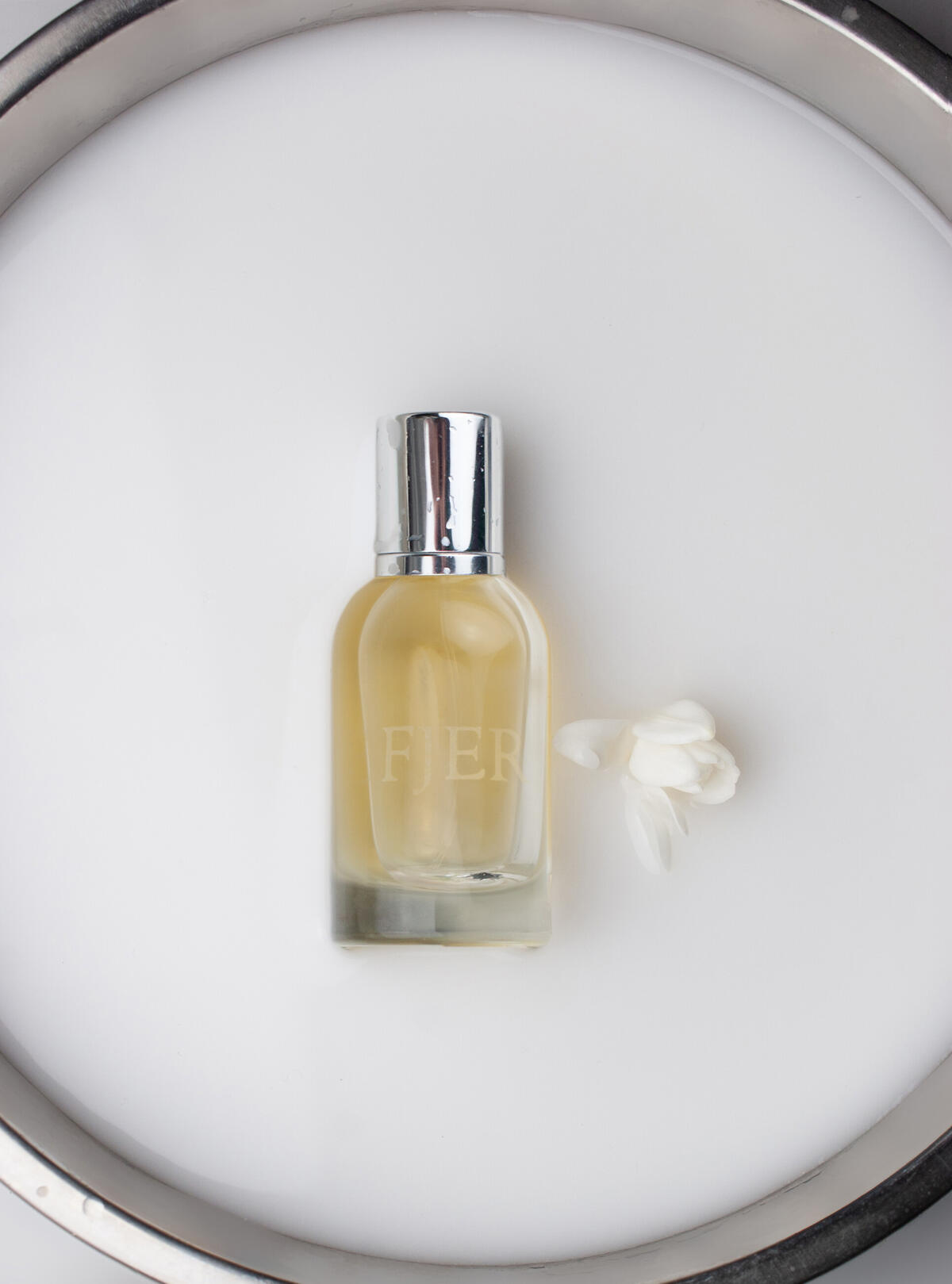 عطر ادکلن فییرنه اسلمبرهاوس - Fjerne Slumberhouse - بررسی، قیمت و خرید