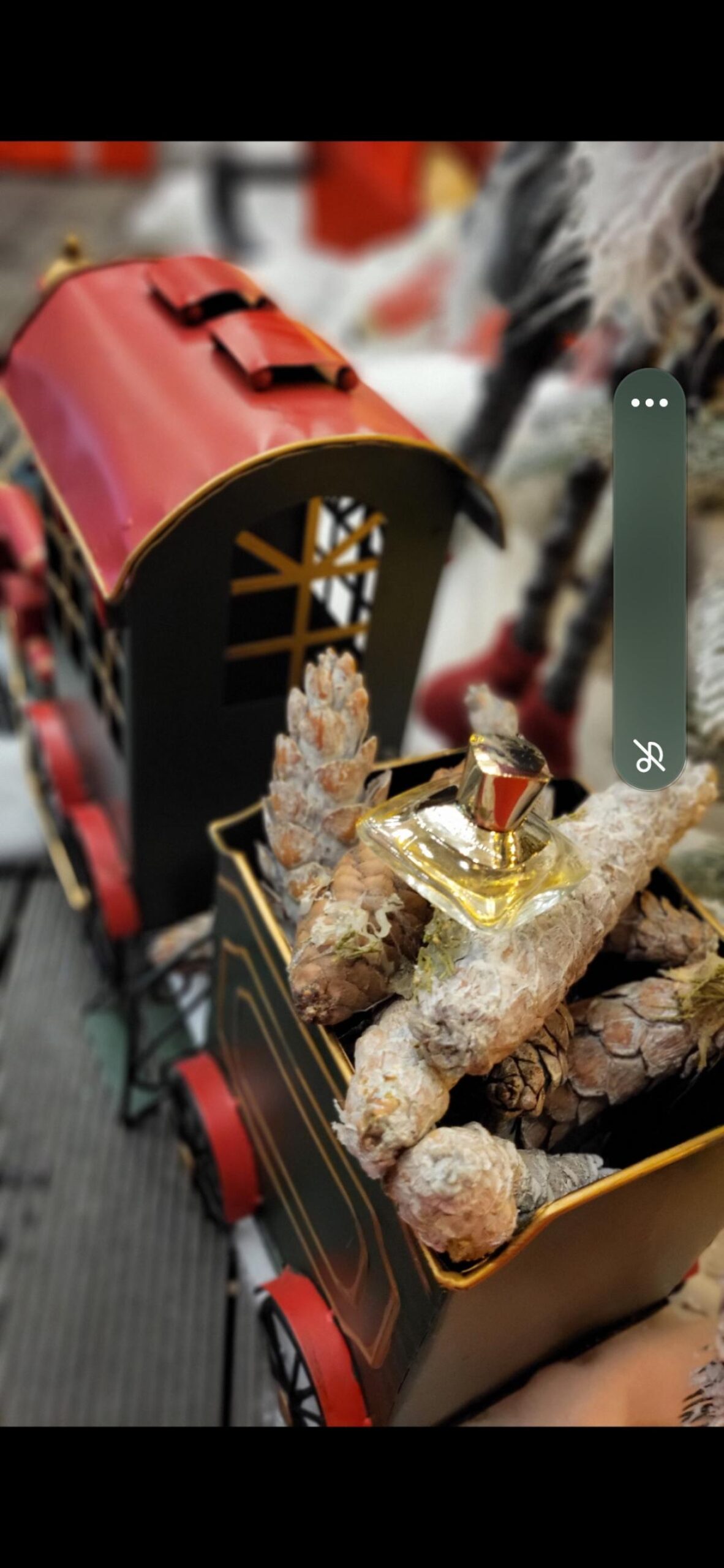 عطر ادکلن سینیورینا الاگانزا سالواتوره فراگامو - Signorina Eleganza Salvatore Ferragamo - بررسی، قیمت و خرید