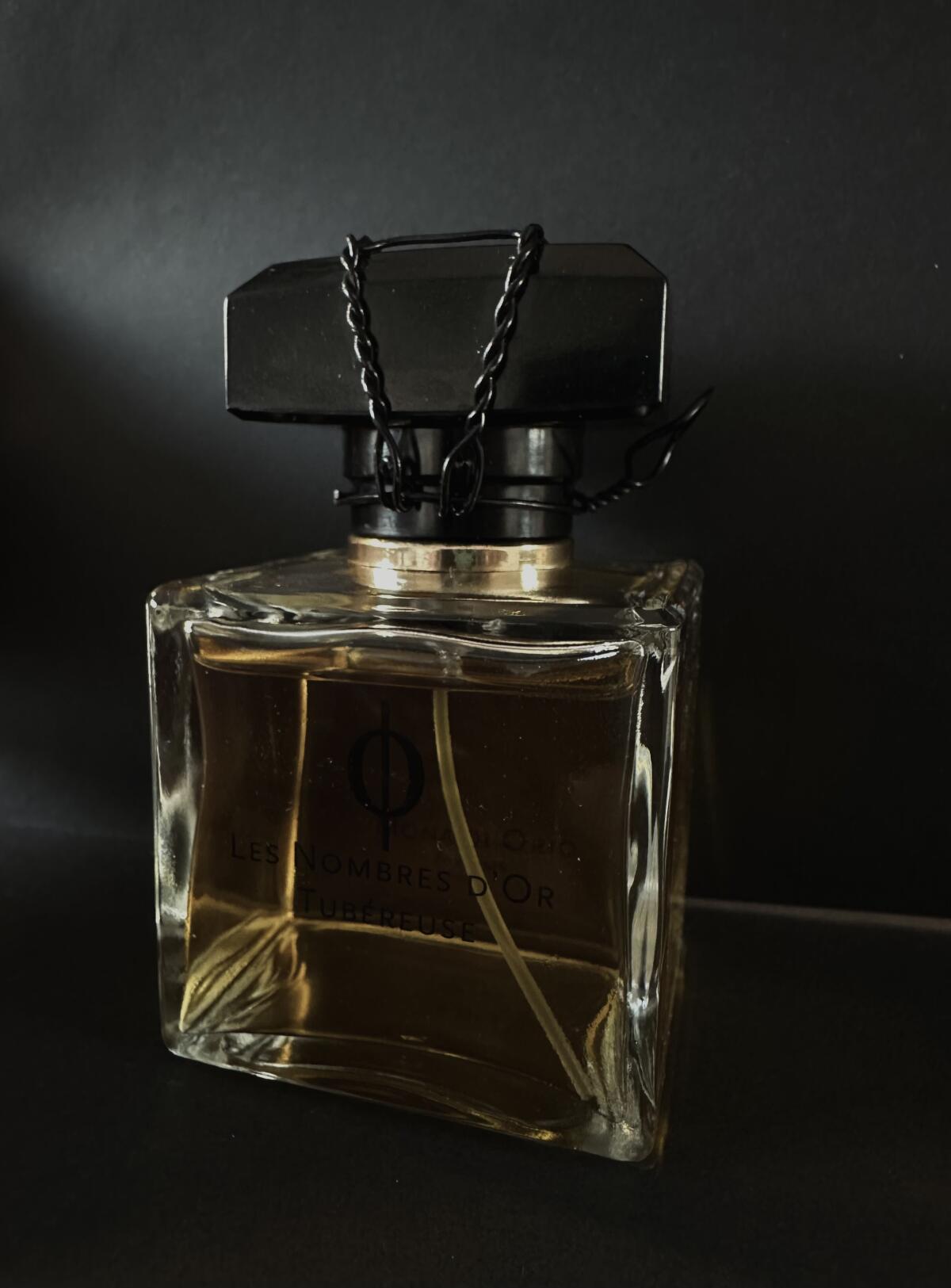 عطر ادکلن تیبرئوز مونا دی اوریو - Tubereuse Mona di Orio - بررسی، قیمت و خرید