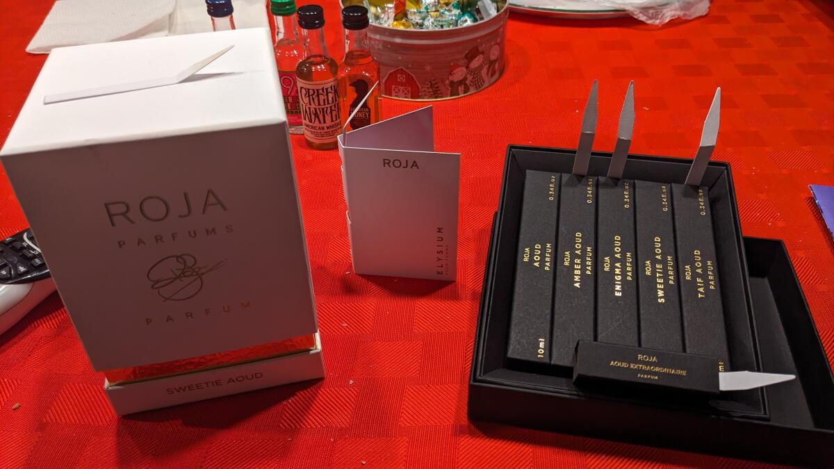 عطر ادکلن عود اکسترا اوردینر روجا داو - Aoud Extraordinaire Roja Dove - بررسی، قیمت و خرید