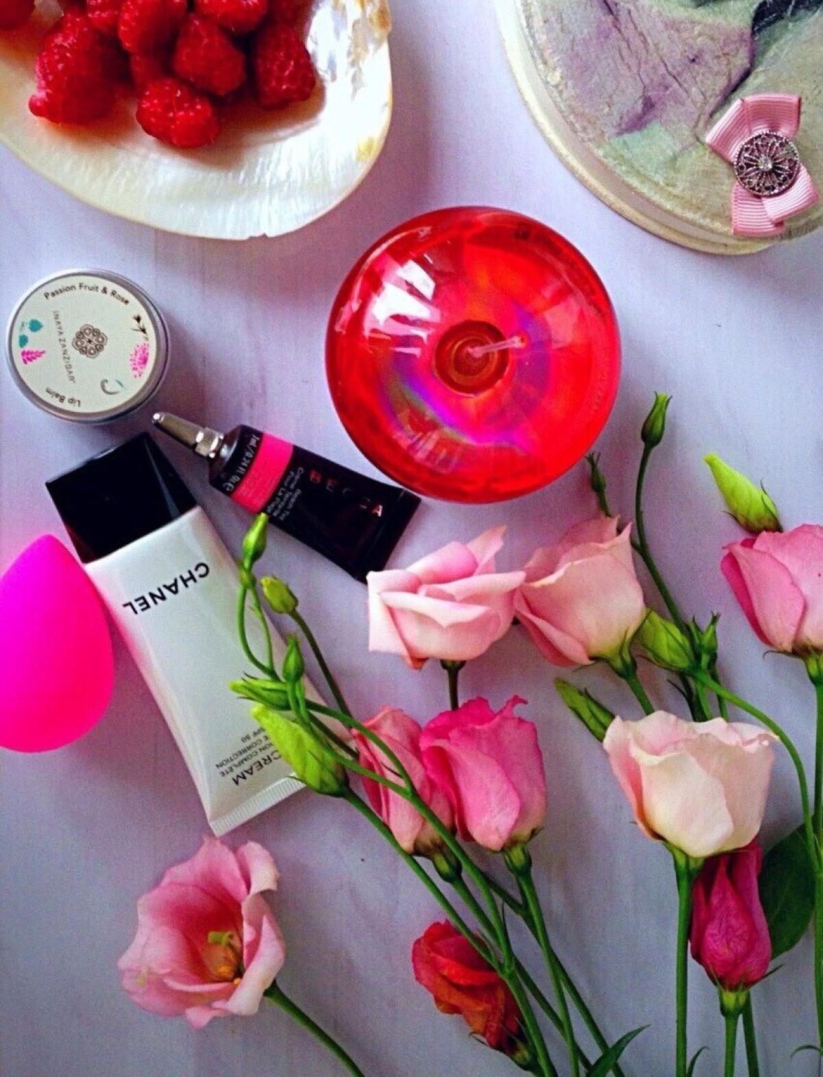 عطر ادکلن اولترا رد رابان - Ultrared Rabanne - بررسی، قیمت و خرید