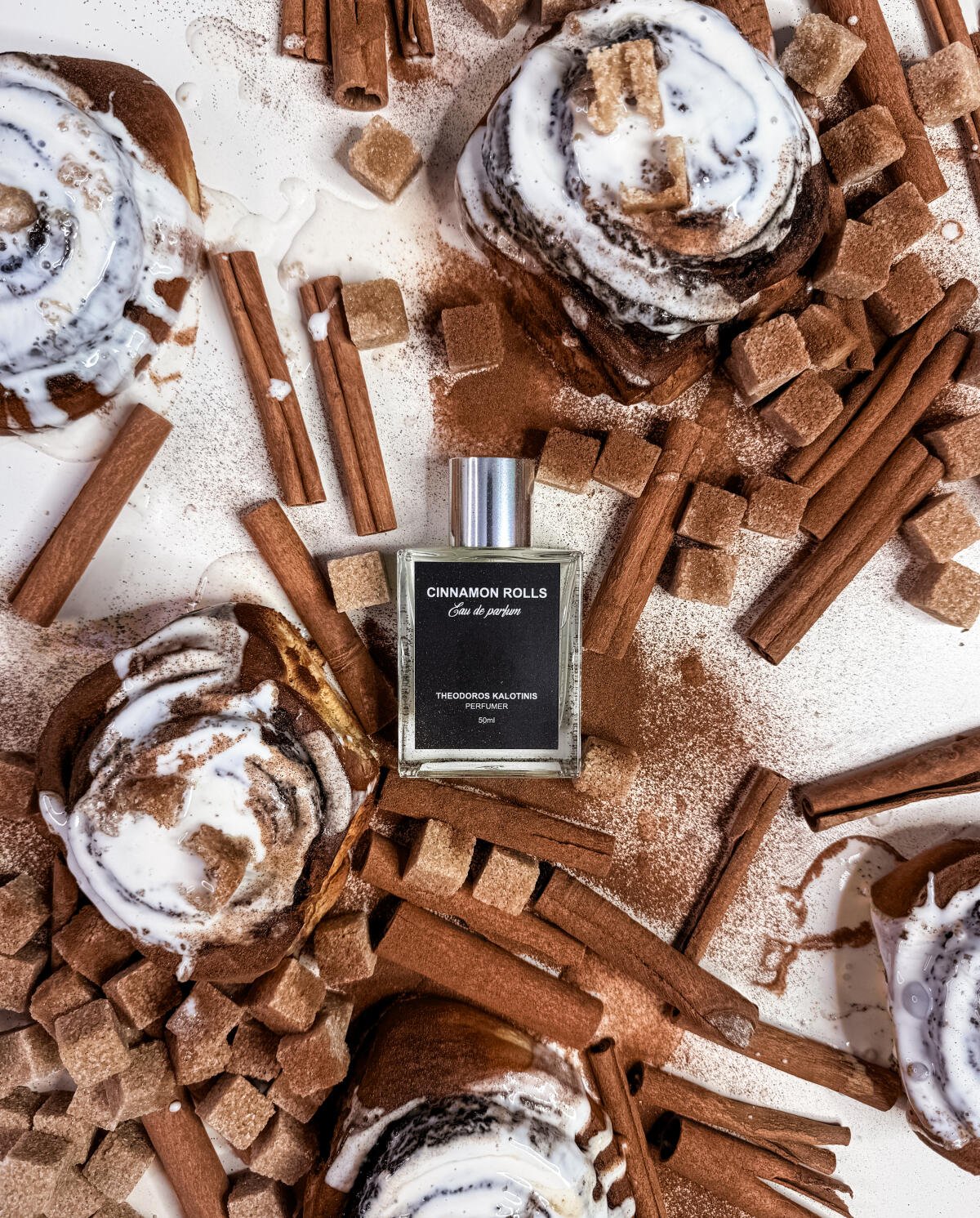 عطر ادکلن سینامون رولز تئودورس کالوتینیس - Cinnamon Rolls Theodoros Kalotinis - بررسی، قیمت و خرید
