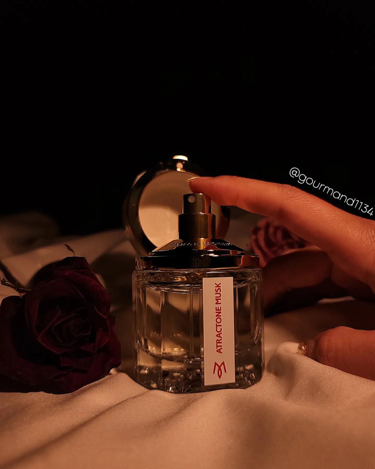 عطر ادکلن آترکتون ماسک رامون مونیگال - Atractone Musk Ramon Monegal - بررسی، قیمت و خرید