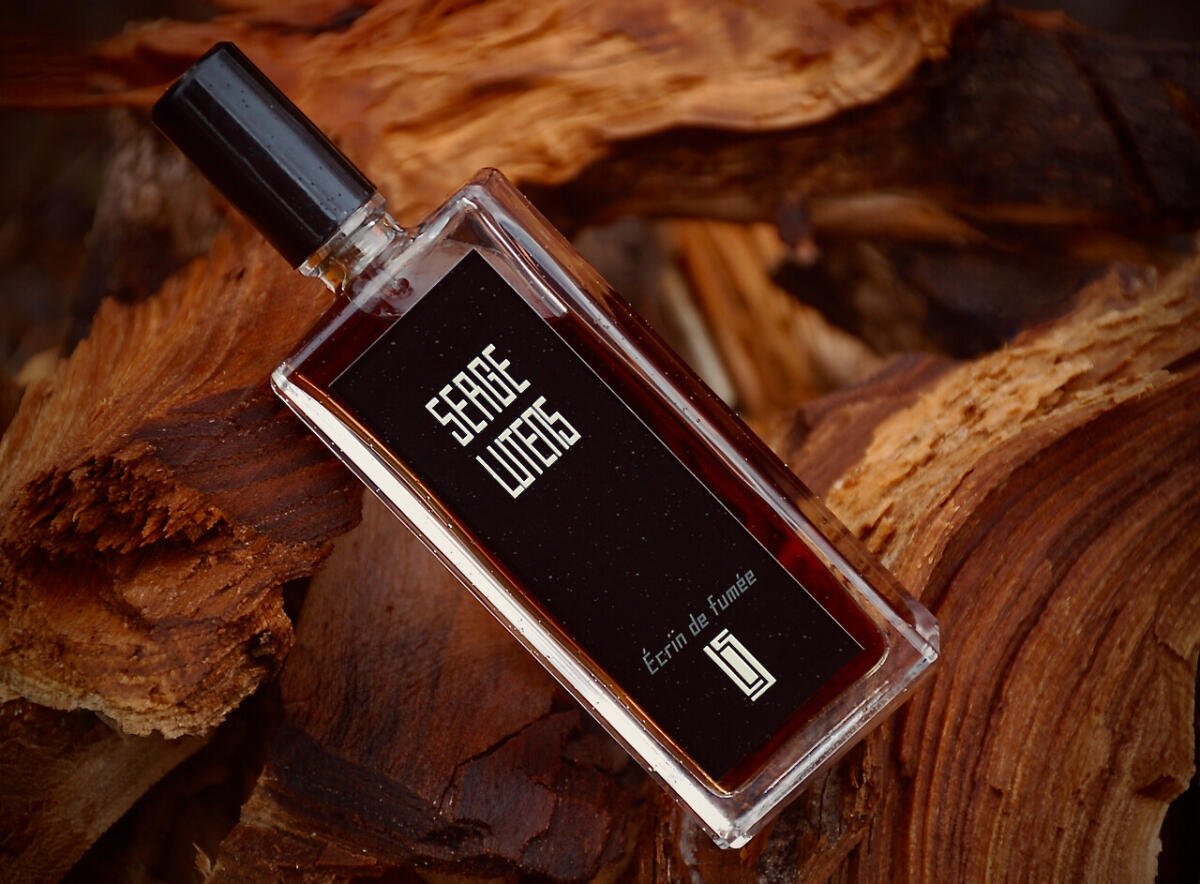 عطر ادکلن اکرن د فومه سرژ لوتنز - Écrin de Fumée Serge Lutens - بررسی، قیمت و خرید