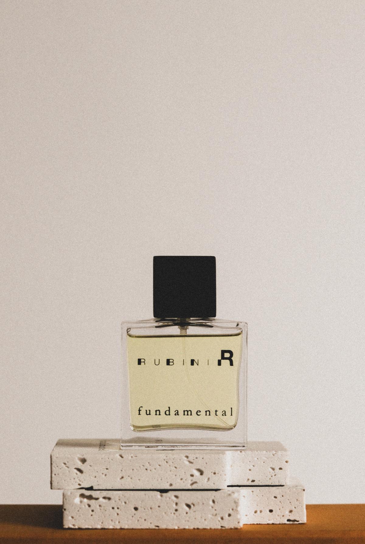 عطر ادکلن فاندامنتال روبینی - Fundamental Rubini - بررسی، قیمت و خرید