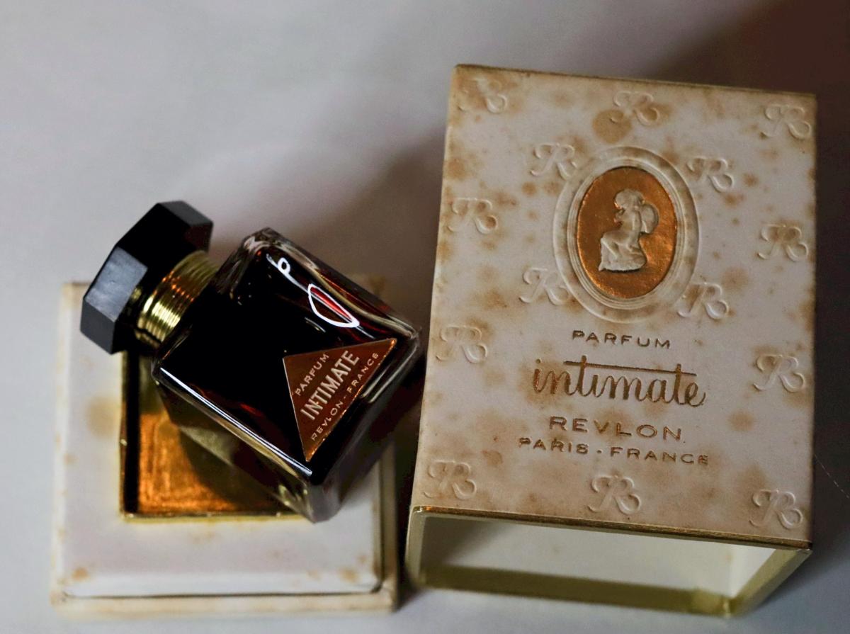 عطر ادکلن اینتیمت رولون - Intimate Revlon - بررسی، قیمت و خرید