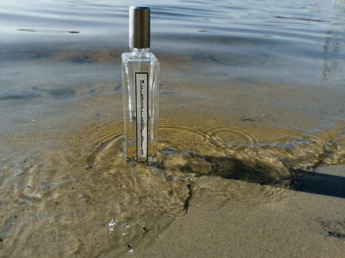 عطر ادکلن لو فغوید سرج لوتانس - L'Eau Froide Serge Lutens - بررسی، قیمت و خرید