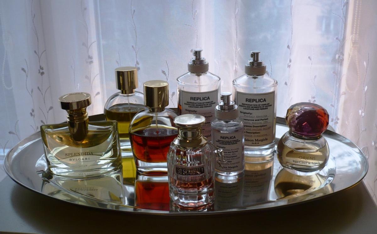 عطر ادکلن اوریِنز ون کلیف اند آرپلز - Oriens Van Cleef & Arpels - بررسی، قیمت و خرید