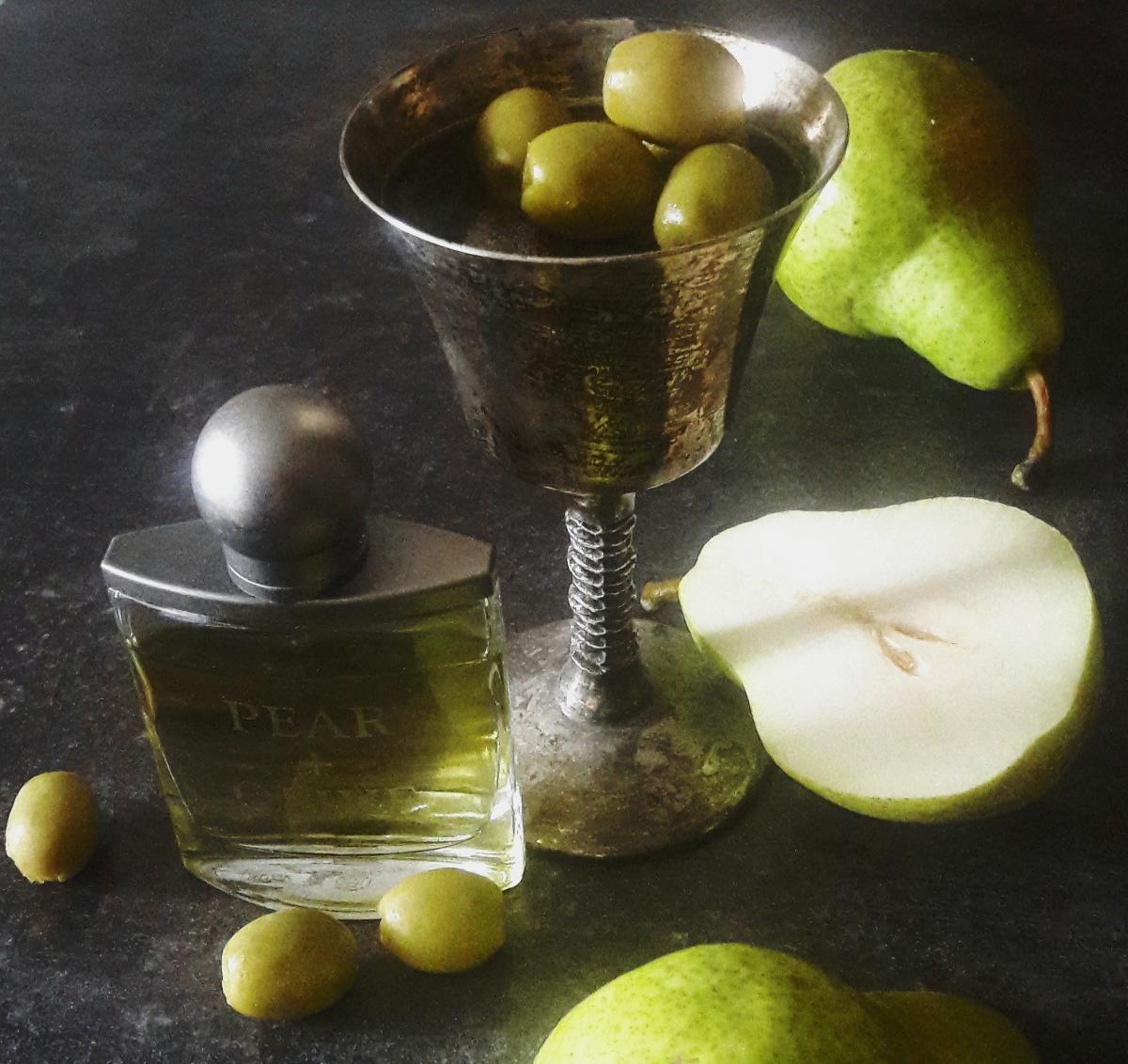 عطر ادکلن پیر اند آلیو اسلمبرهاوس - Pear & Olive Slumberhouse - بررسی، قیمت و خرید
