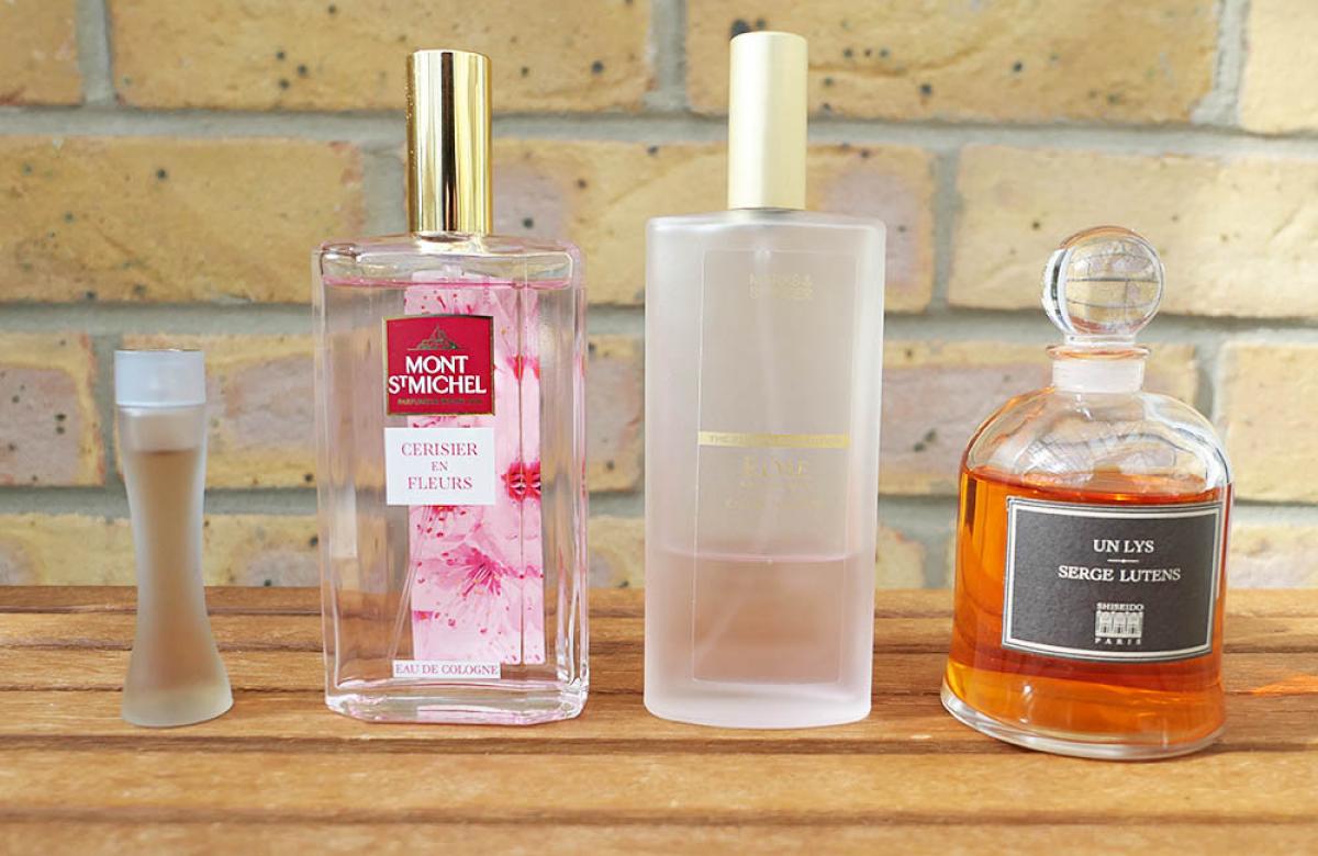 عطر ادکلن آن لیس سرج لوتنز - Un Lys Serge Lutens - بررسی، قیمت و خرید