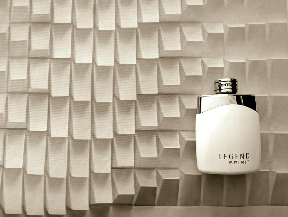 عطر ادکلن لجند اسپریت مون بلانک - Legend Spirit Montblanc - بررسی، قیمت و خرید