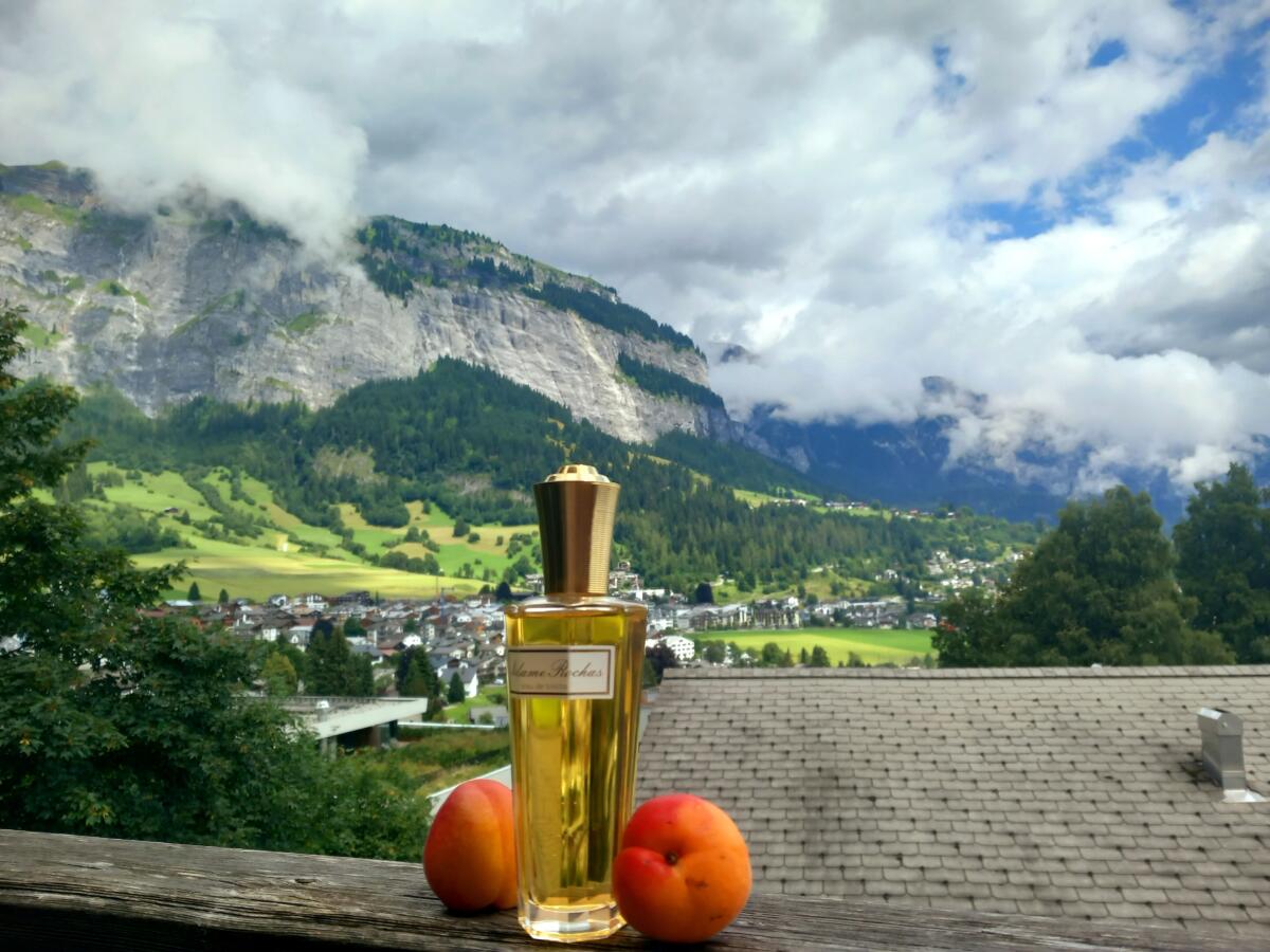 عطر ادکلن مادام روشا روچاس - Madame Rochas Rochas - بررسی، قیمت و خرید