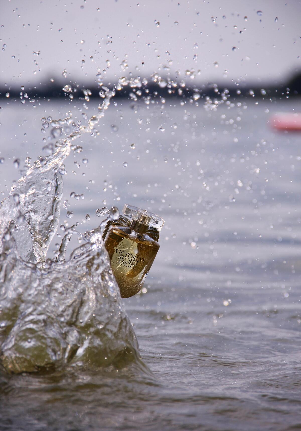 عطر ادکلن انجل گلد ویکتوریا سکرت - Angel Gold Victoria's Secret - بررسی، قیمت و خرید