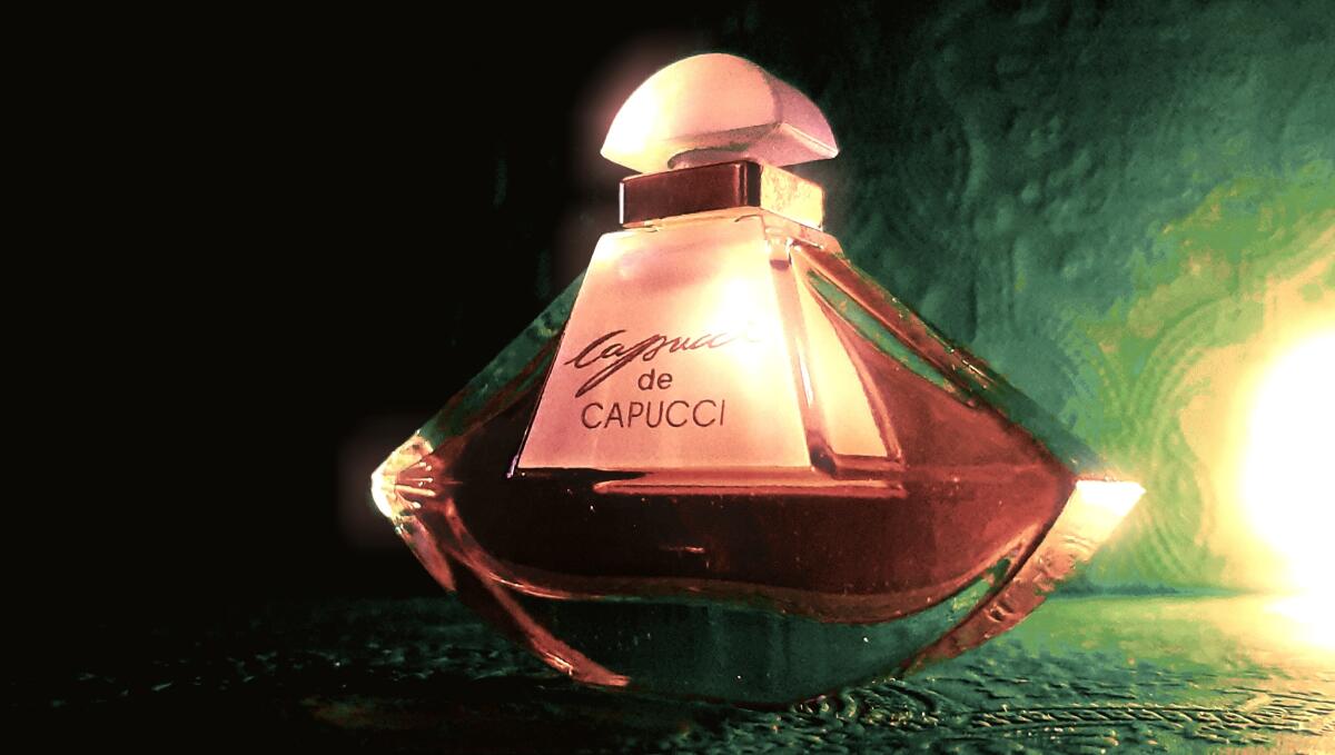 عطر ادکلن کاپوچی دی کاپوچی روبرتو کاپوچی - Capucci de Capucci Roberto Capucci - بررسی، قیمت و خرید