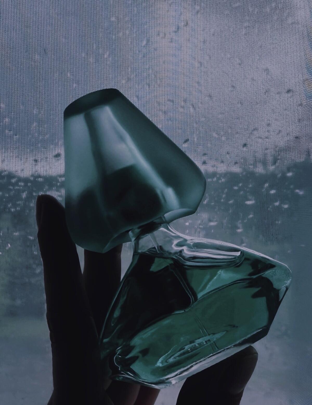 عطر ادکلن لاگونا سالوادور دالی - Laguna Salvador Dali - بررسی، قیمت و خرید