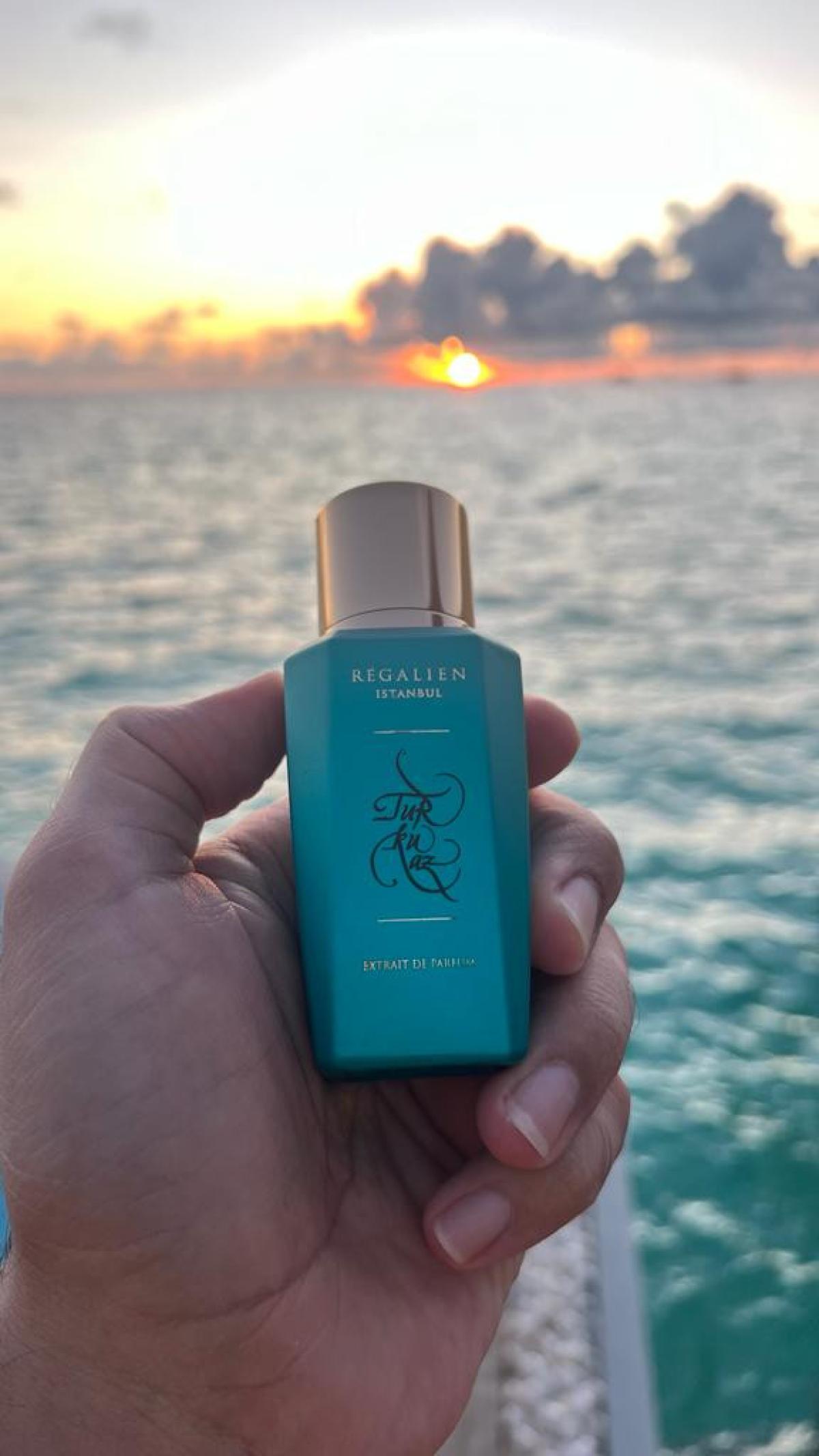 عطر ادکلن تورکواز رگالین - Turkuaz Regalien - بررسی، قیمت و خرید