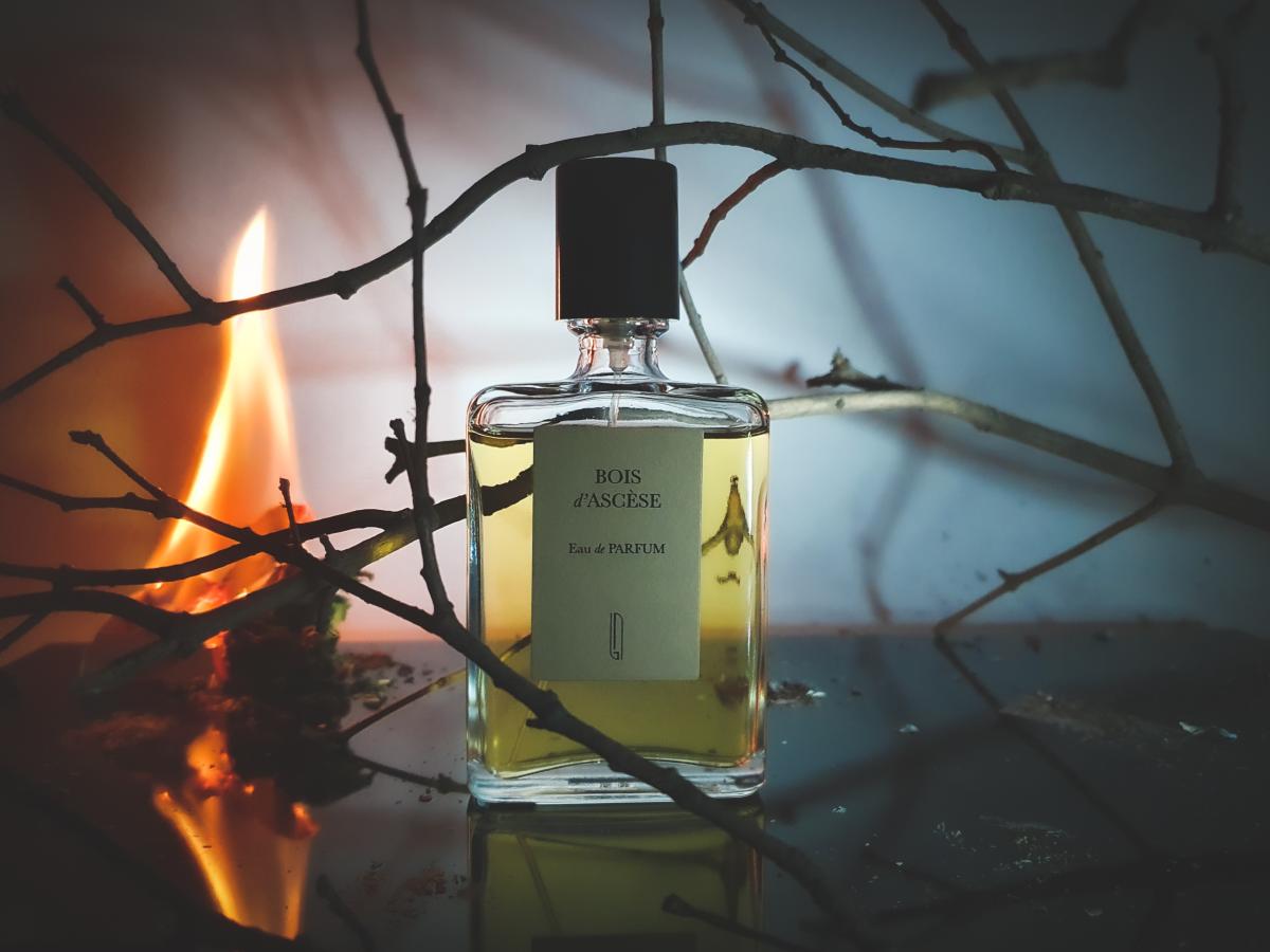 عطر ادکلن بوا داسز نایومی گودسیر - Bois d'Ascese Naomi Goodsir - بررسی، قیمت و خرید