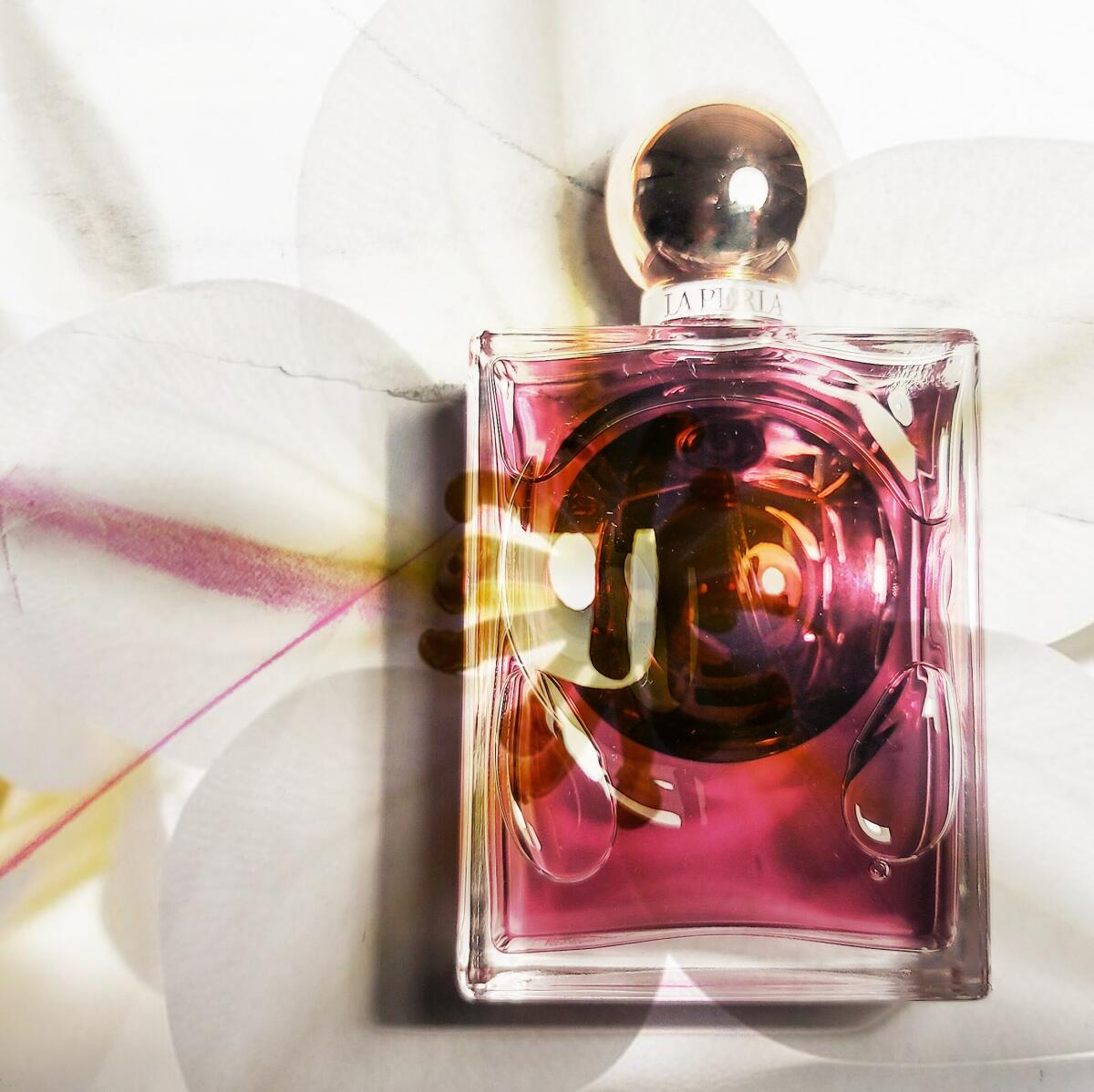 عطر ادکلن لا میا پرلا [lɑ ˈpeɾlɑ] - La Mia Perla La Perla - بررسی، قیمت و خرید