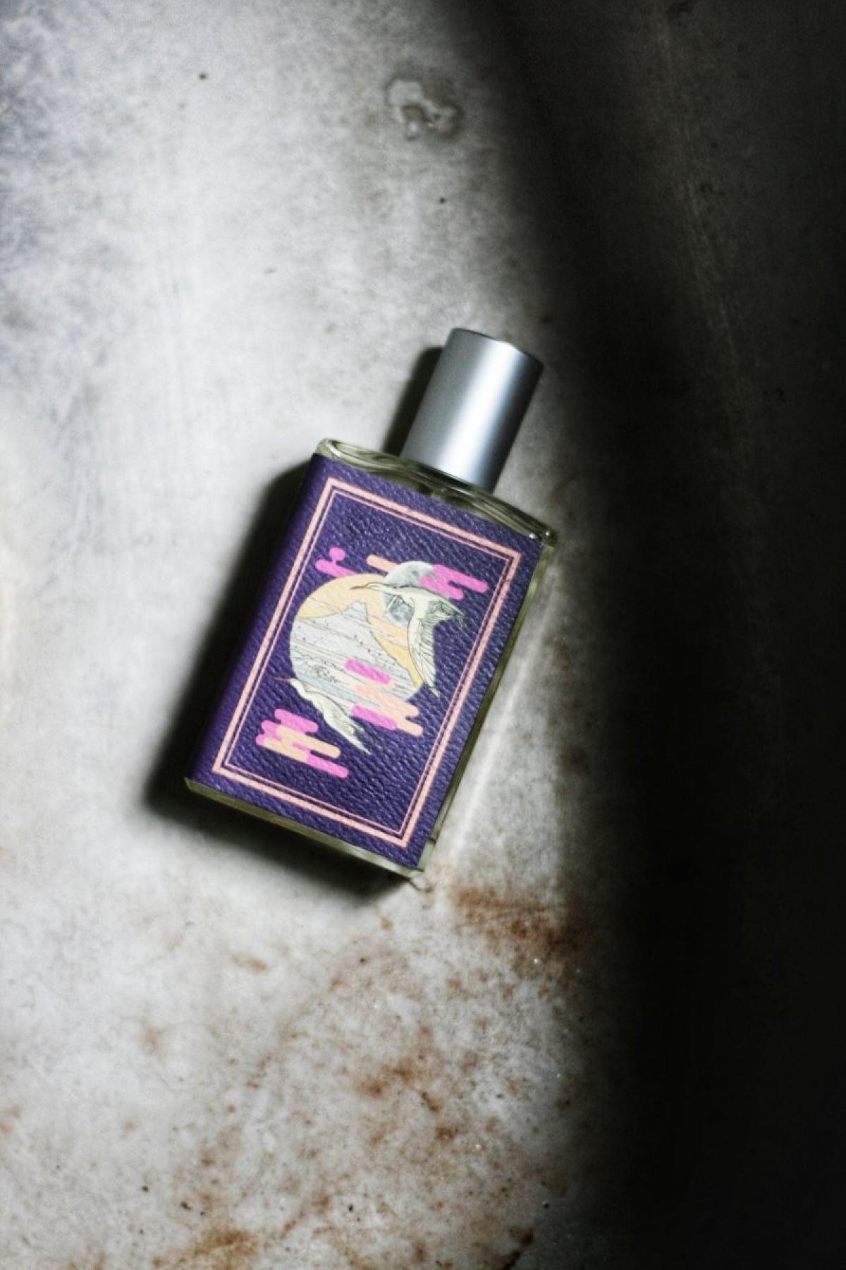 عطر ادکلن ایمجینری اوترز ویولت دیسگایز - Violet Disguise Imaginary Authors - بررسی، قیمت و خرید