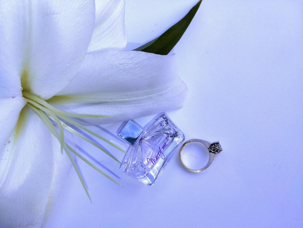 عطر ادکلن مری می لنوین - Marry Me Lanvin - بررسی، قیمت و خرید