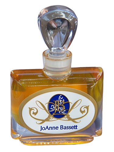 عطر ادکلن امیزینگ جوآن بَسِت - Amazing JoAnne Bassett - بررسی، قیمت و خرید