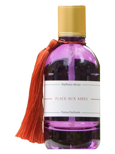 عطر ادکلن پلیس اکس ایرز پرفیوم ۰۶۱۳۰ - Place Aux Aires Parfums 06130 - بررسی، قیمت و خرید