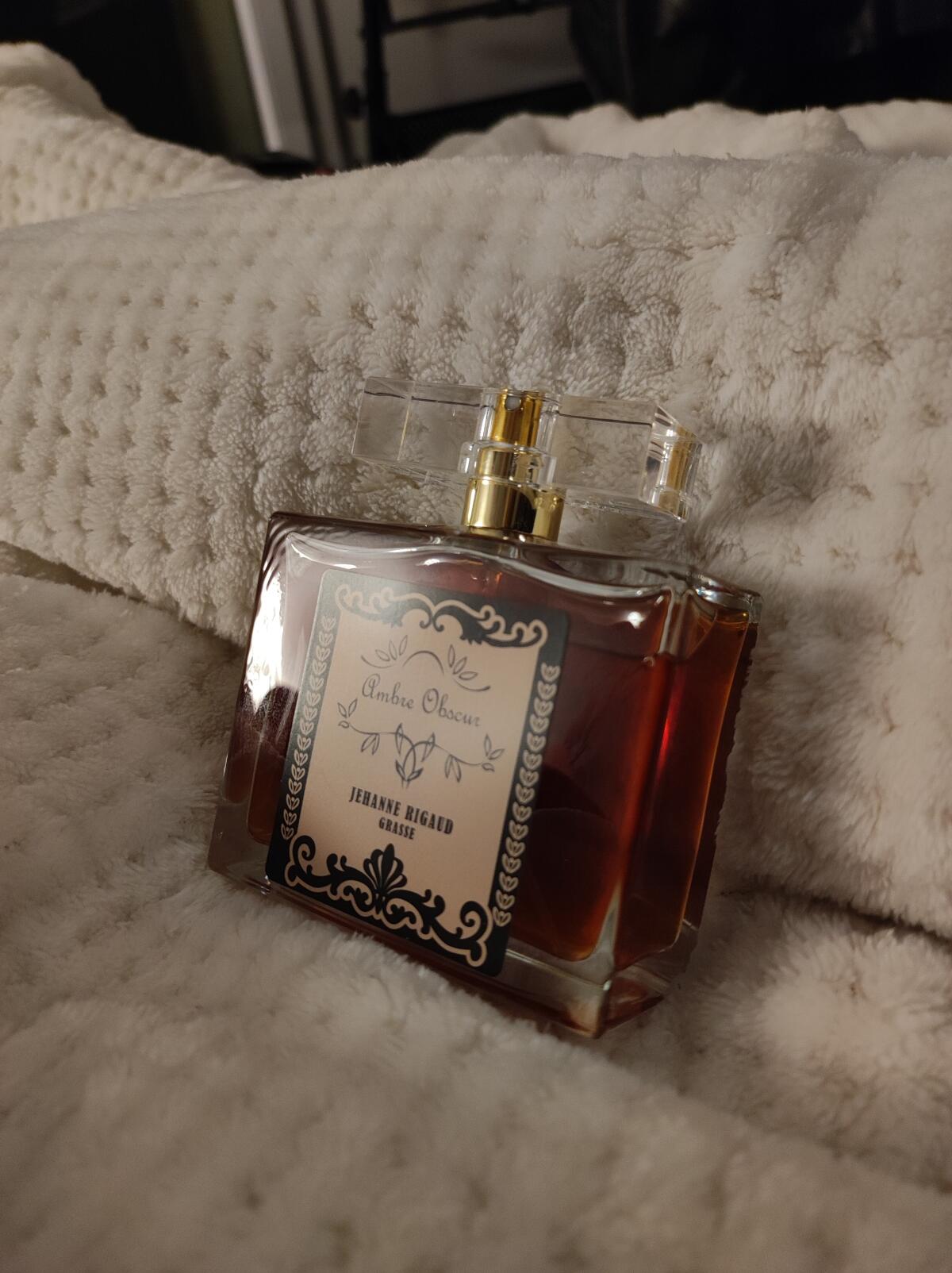 عطر ادکلن امبر ابسکور ژان ریگو پرفیومز - Ambre Obscur Jehanne Rigaud Parfums - بررسی، قیمت و خرید