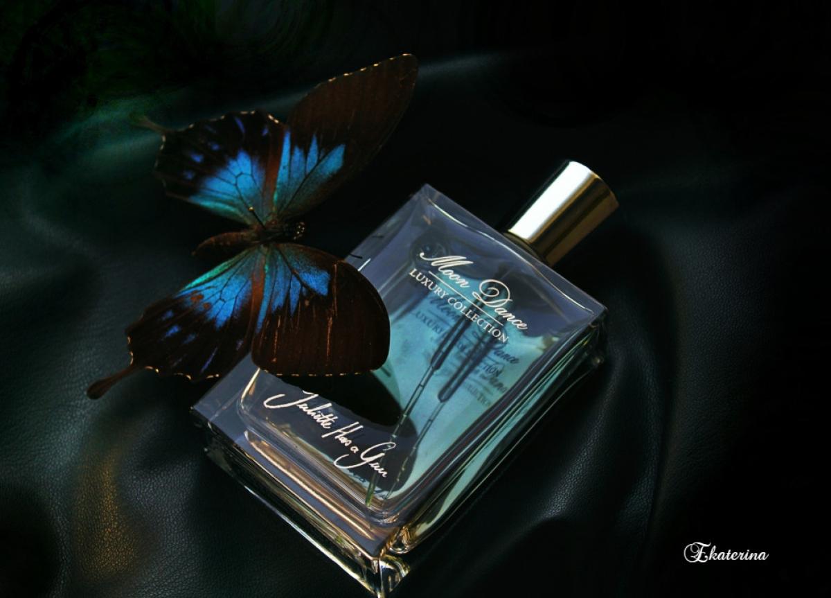 عطر ادکلن مون دنس جولیت هز اِ گان - Moon Dance Juliette Has A Gun - بررسی، قیمت و خرید