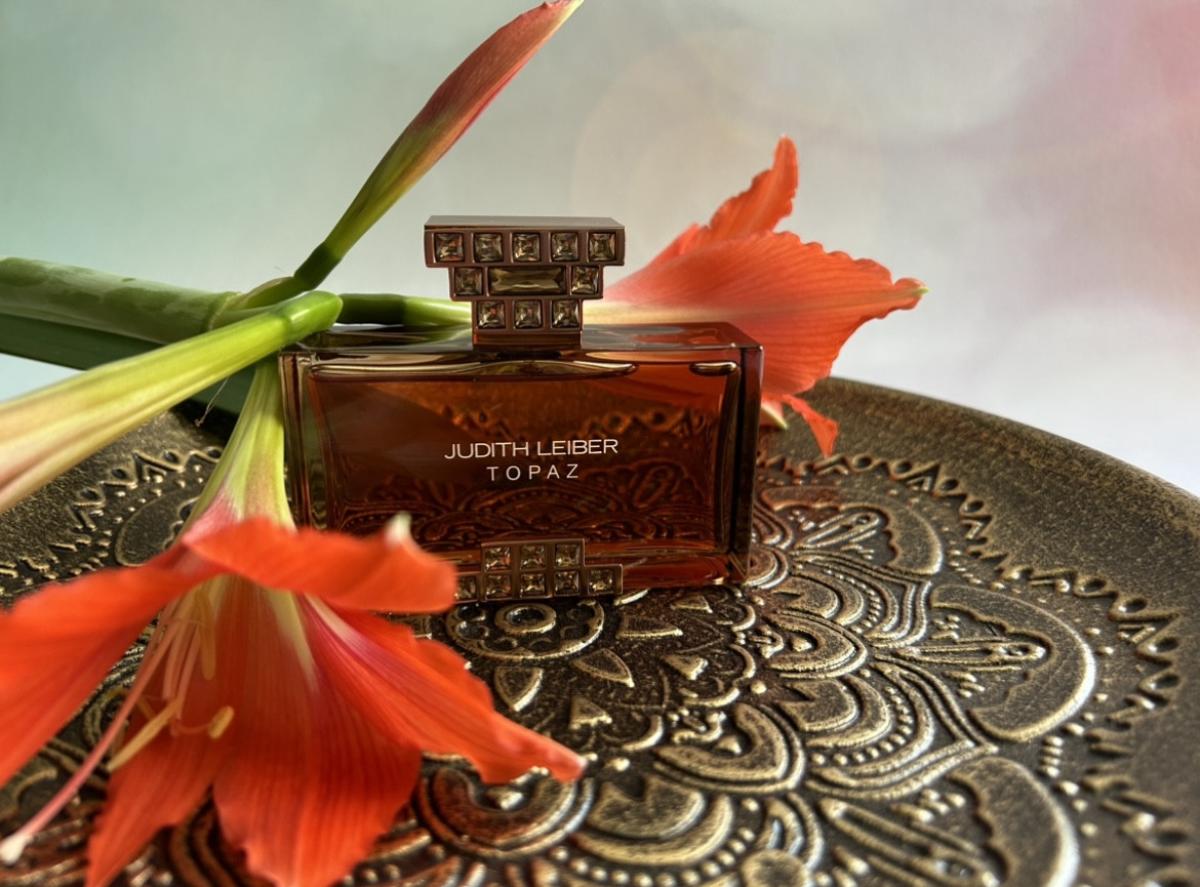 عطر ادکلن تاپاز جودیت لیبر - Topaz Judith Leiber - بررسی، قیمت و خرید