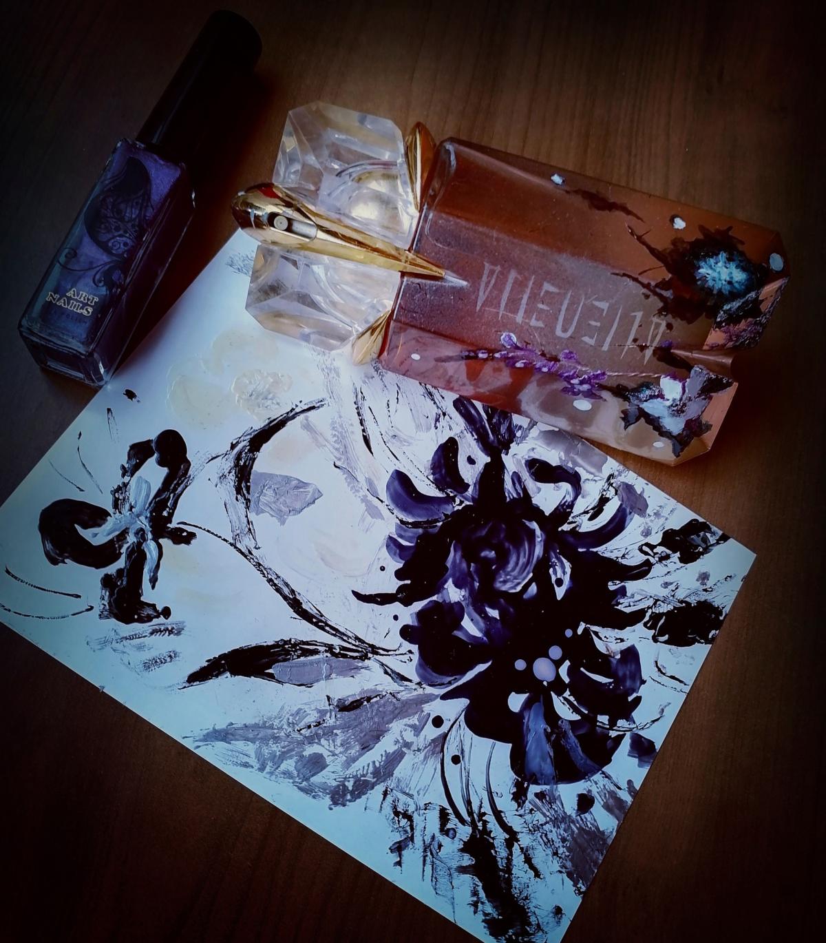 عطر ادکلن الین سانسنس ادیشن لیمیتد ۲۰۱۱ اور دامبر موگلر - Alien Sunessence Edition Limitee 2011 Or d'Ambre Mugler - بررسی، قیمت و خرید