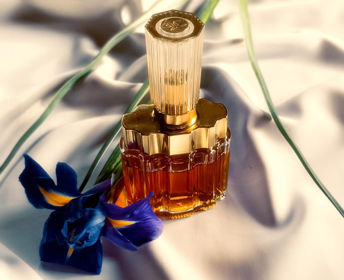 عطر ادکلن گنجی مری کی - Genji Mary Kay - بررسی، قیمت و خرید