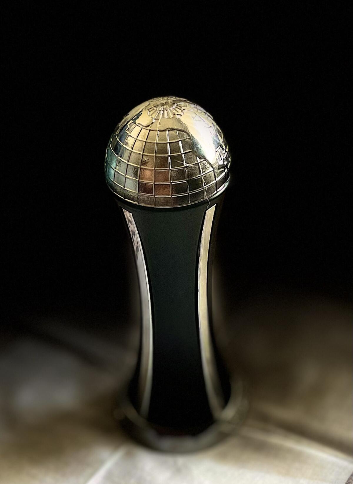 عطر ادکلن وینرز تروفی سیلور لتافا پرفیومز - Winners Trophy Silver Lattafa Perfumes - بررسی، قیمت و خرید