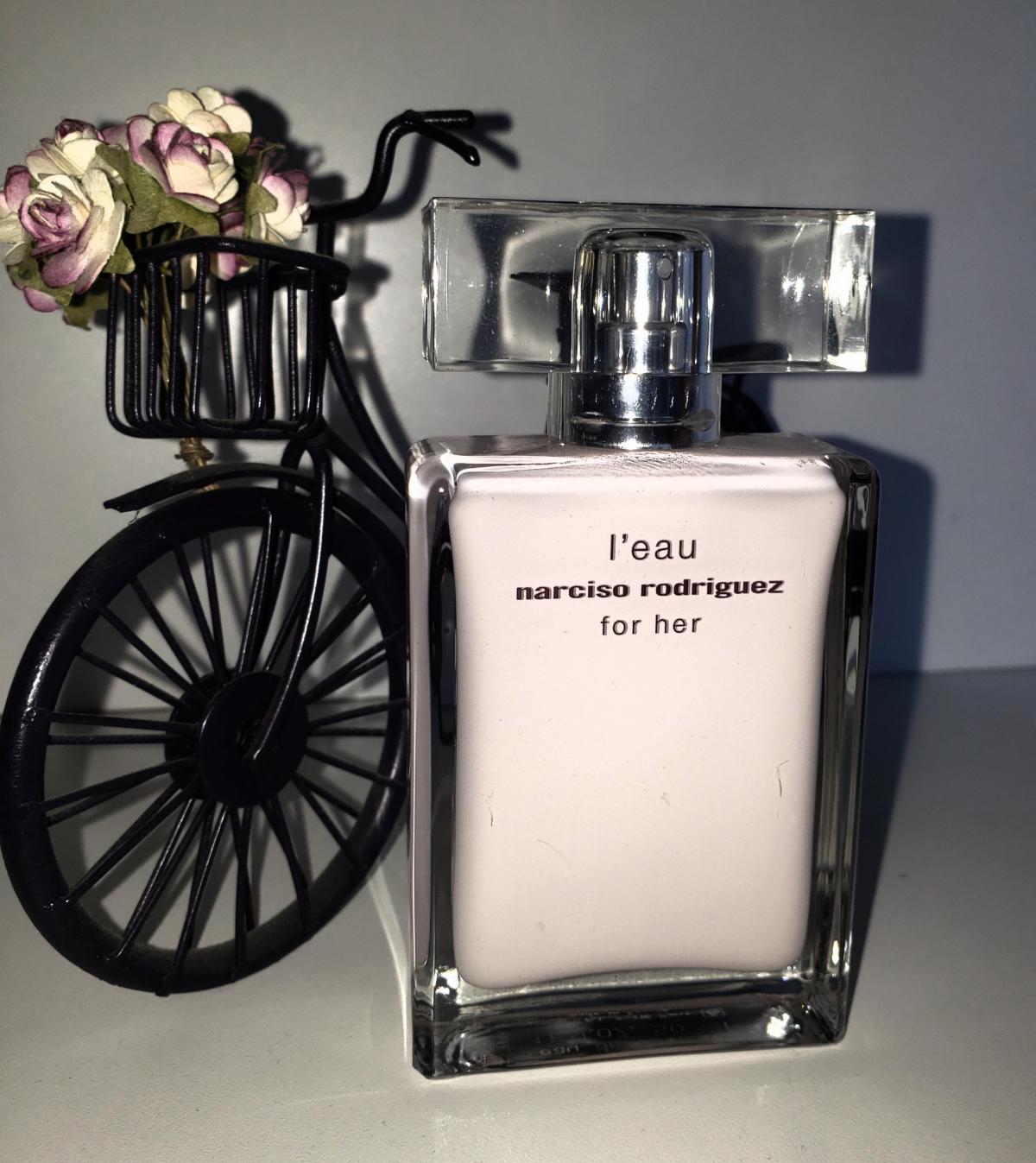 عطر ادکلن نارسیسو رودریگز لو فور هر نارسیسو رودریگز - Narciso Rodriguez L'Eau For Her Narciso Rodriguez - بررسی، قیمت و خرید