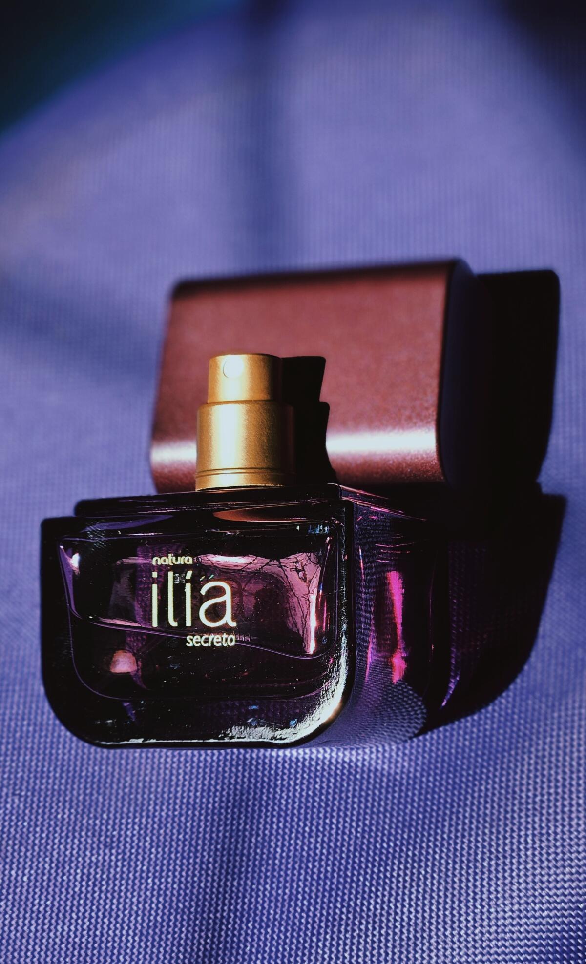 عطر ادکلن ایلیا سکرتو ناتورا - Ilía Secreto Natura - بررسی، قیمت و خرید