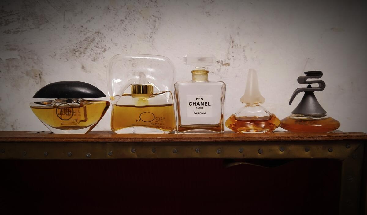 عطر ادکلن لا پرلا لا پرلا - La Perla La Perla - بررسی، قیمت و خرید