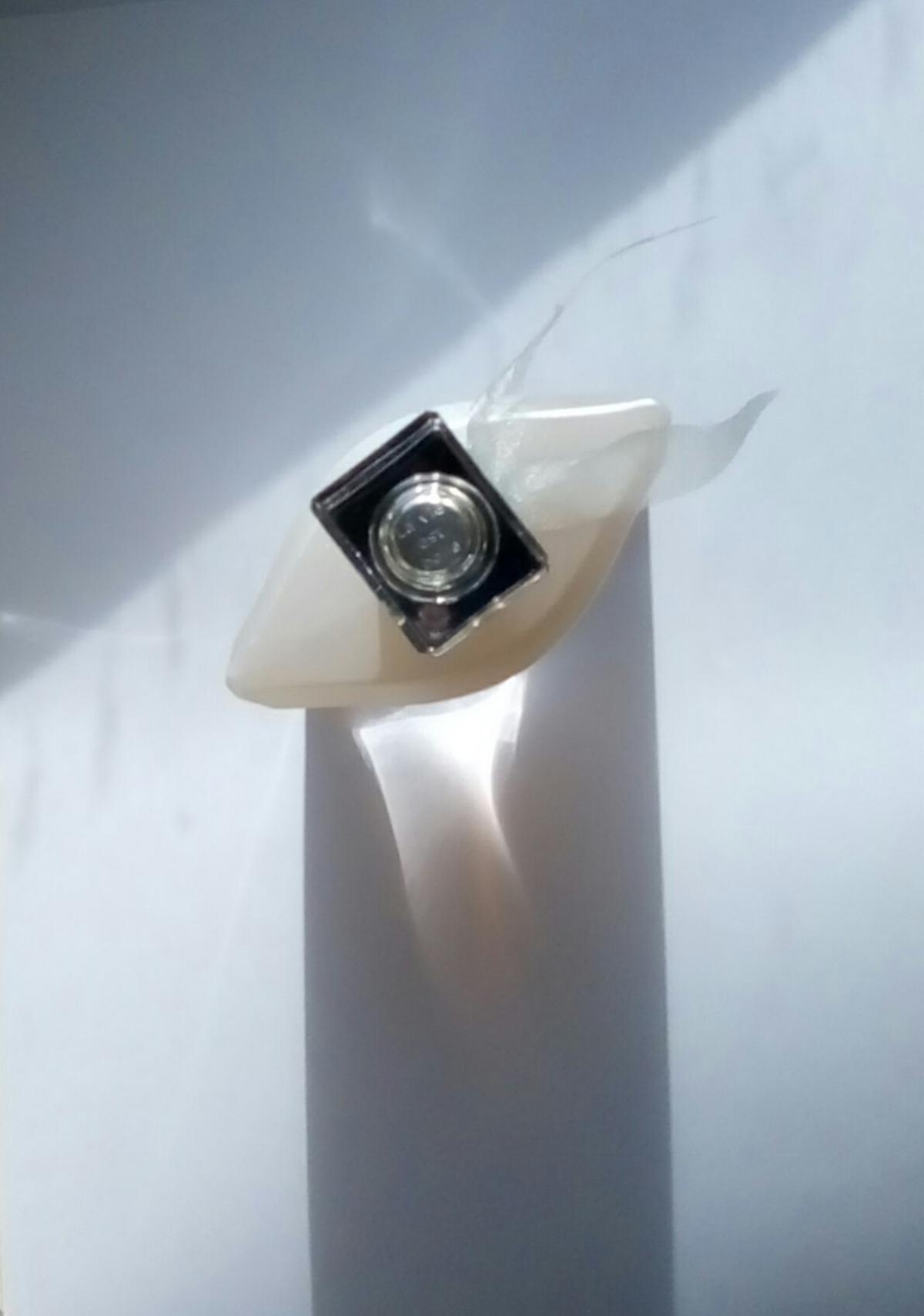 عطر ادکلن لا ویه است بل لو دو پغفم بلانش لانکوم - La Vie est Belle L'Eau de Parfum Blanche Lancôme - بررسی، قیمت و خرید