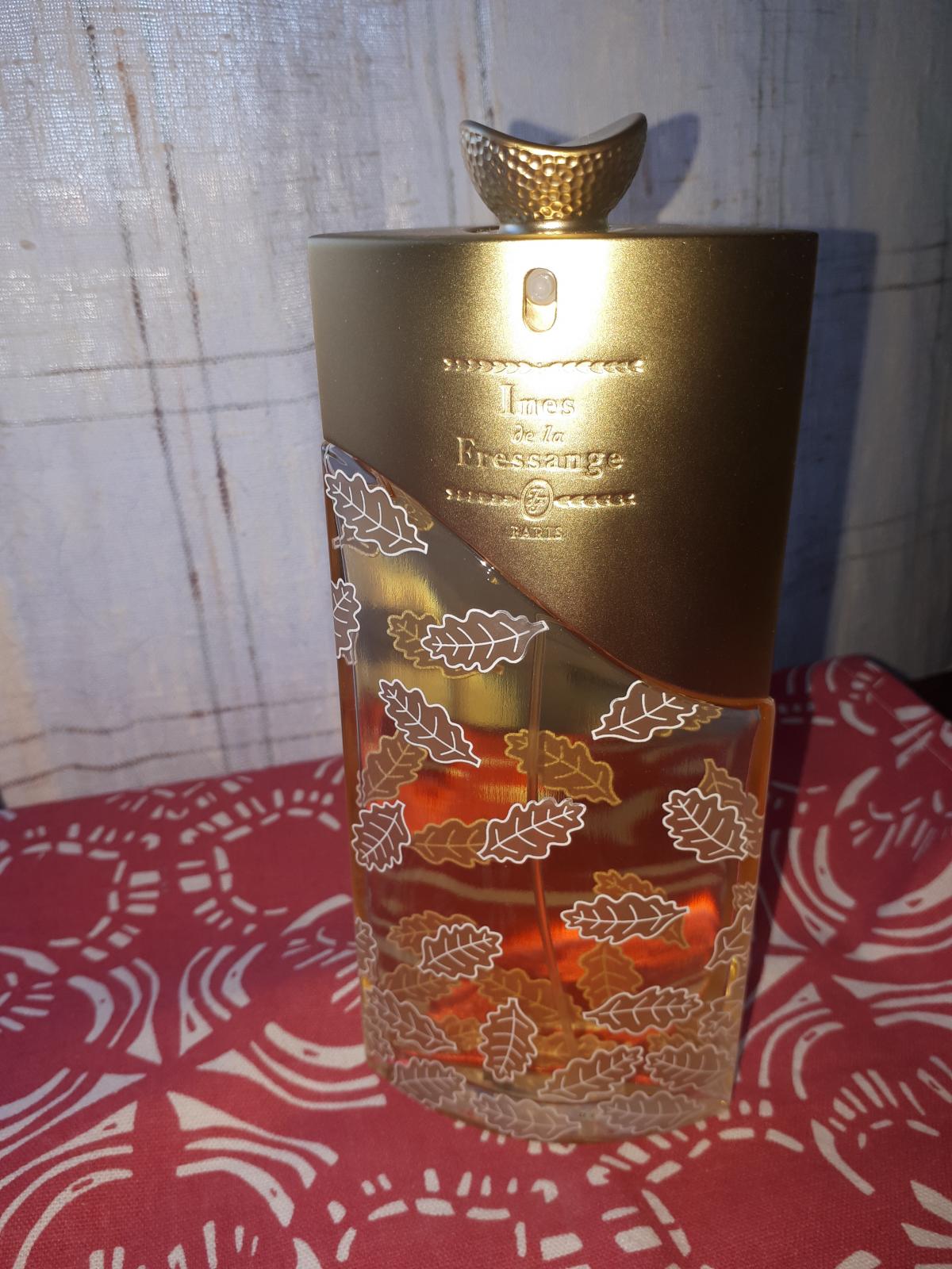 عطر ادکلن اینس دل فریسانژ دو هزار و چهار اینس د لا فرسانژ - Ines de la Fressange 2004 Ines de la Fressange - بررسی، قیمت و خرید