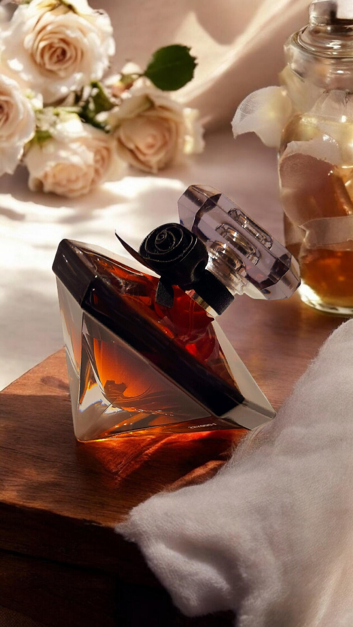 عطر ادکلن لا نویی ترزور وانیل نوآر لانکوم - La Nuit Trésor Vanille Noire Lancôme - بررسی، قیمت و خرید