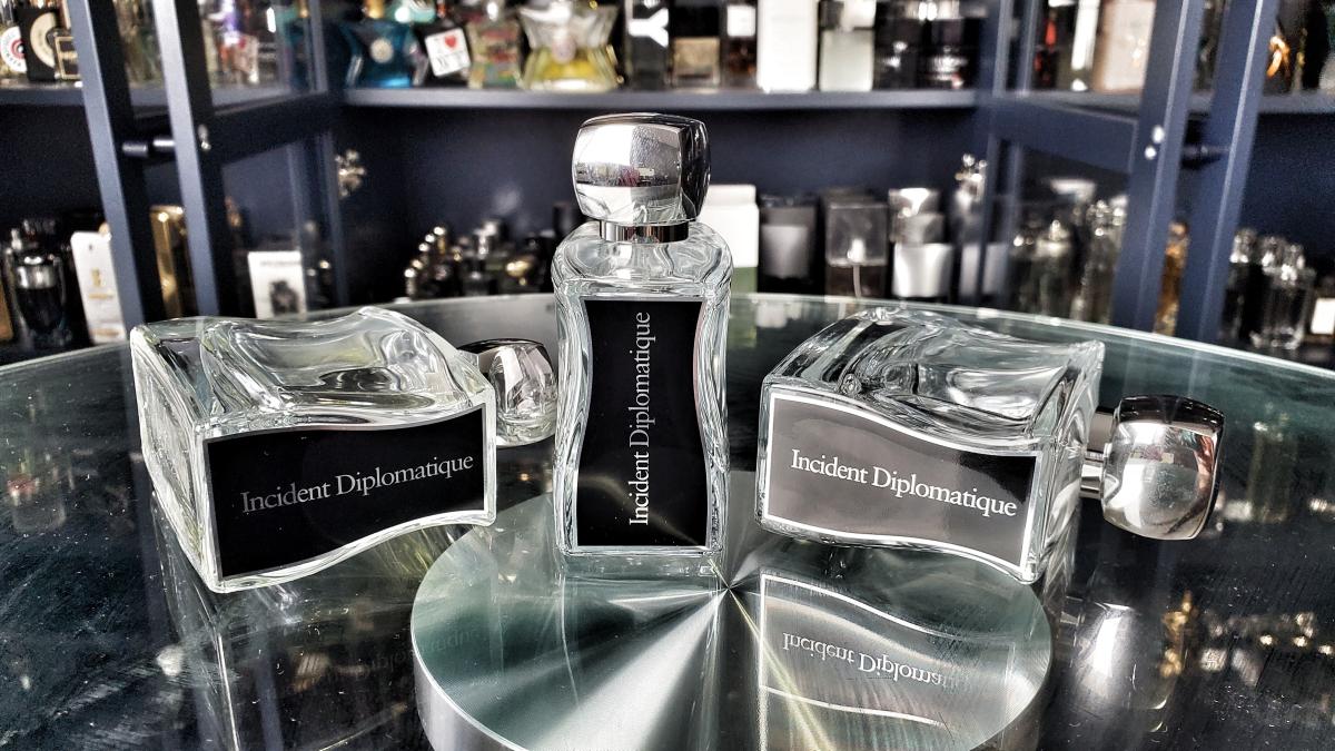 عطر ادکلن اینسی‌دنت دیپلماتیک ژووی پاریس - Incident Diplomatique Jovoy Paris - بررسی، قیمت و خرید