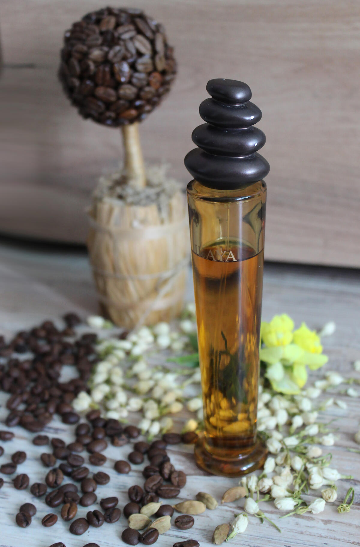 عطر ادکلن ایلیا آی دی پرفیوم - Ilaya ID Parfums - بررسی، قیمت و خرید