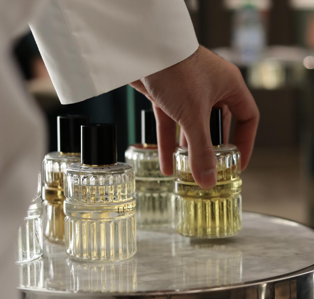 عطر ادکلن دو هزار و پانزده لو فینیکس له بن گربوا - 2015 Le Phénix Les Bains Guerbois - بررسی، قیمت و خرید