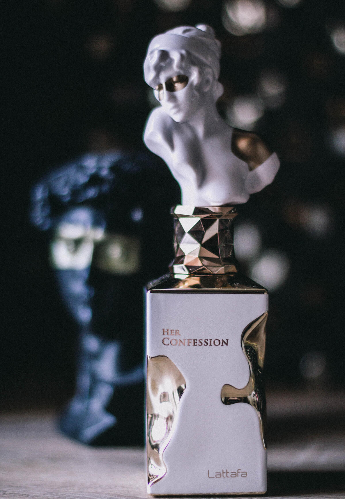 عطر ادکلن هر کنفشن لتافه پرفیوم - Her Confession Lattafa Perfumes - بررسی، قیمت و خرید