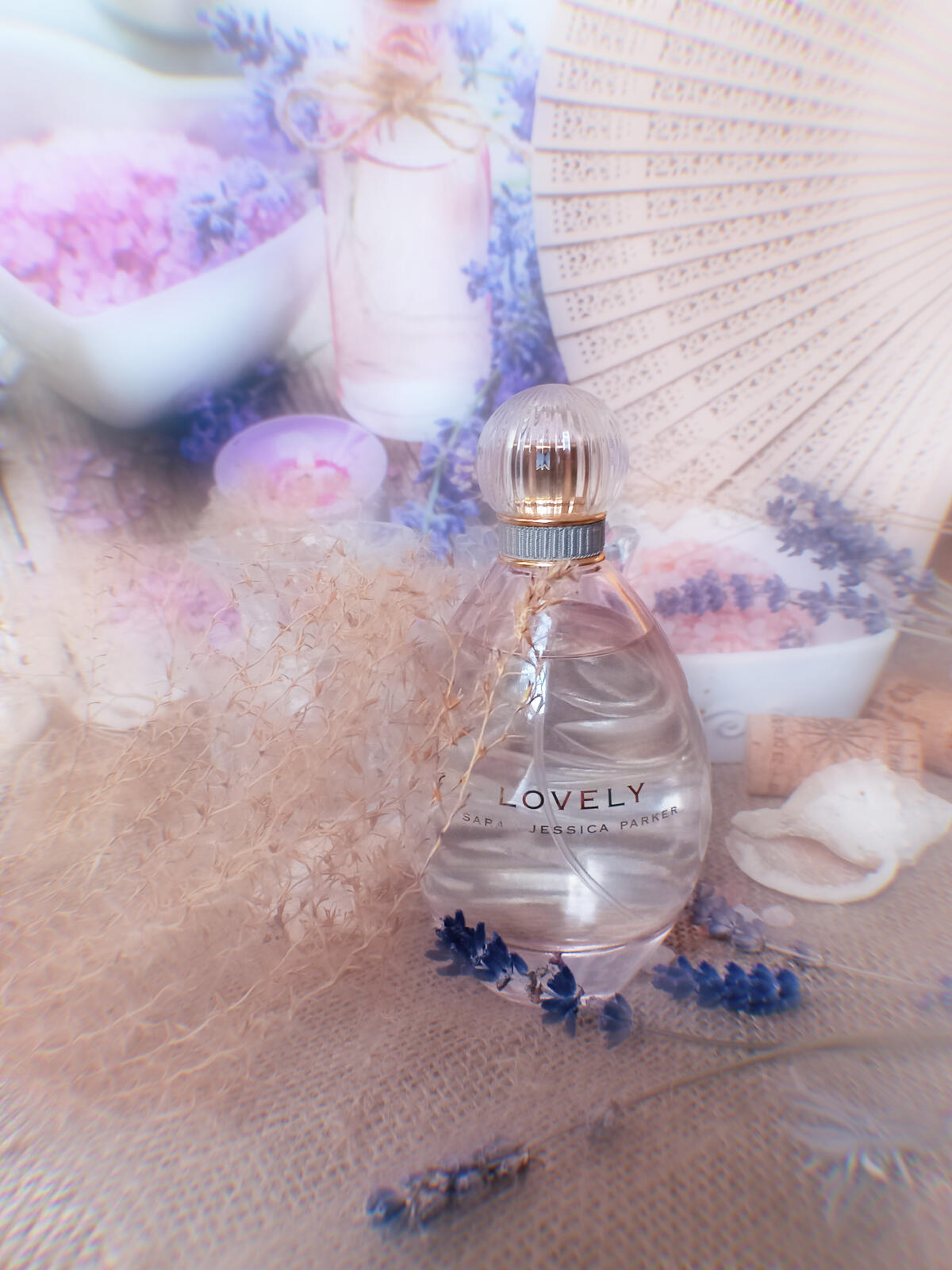 عطر ادکلن لاولی سارا جسیکا پارکر - Lovely Sarah Jessica Parker - بررسی، قیمت و خرید