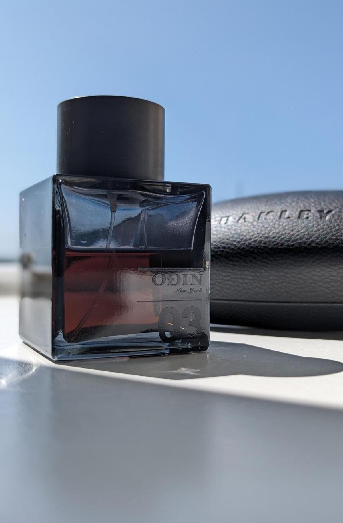 عطر ادکلن اوه تری سنچری اودین - 03 Century Odin - بررسی، قیمت و خرید