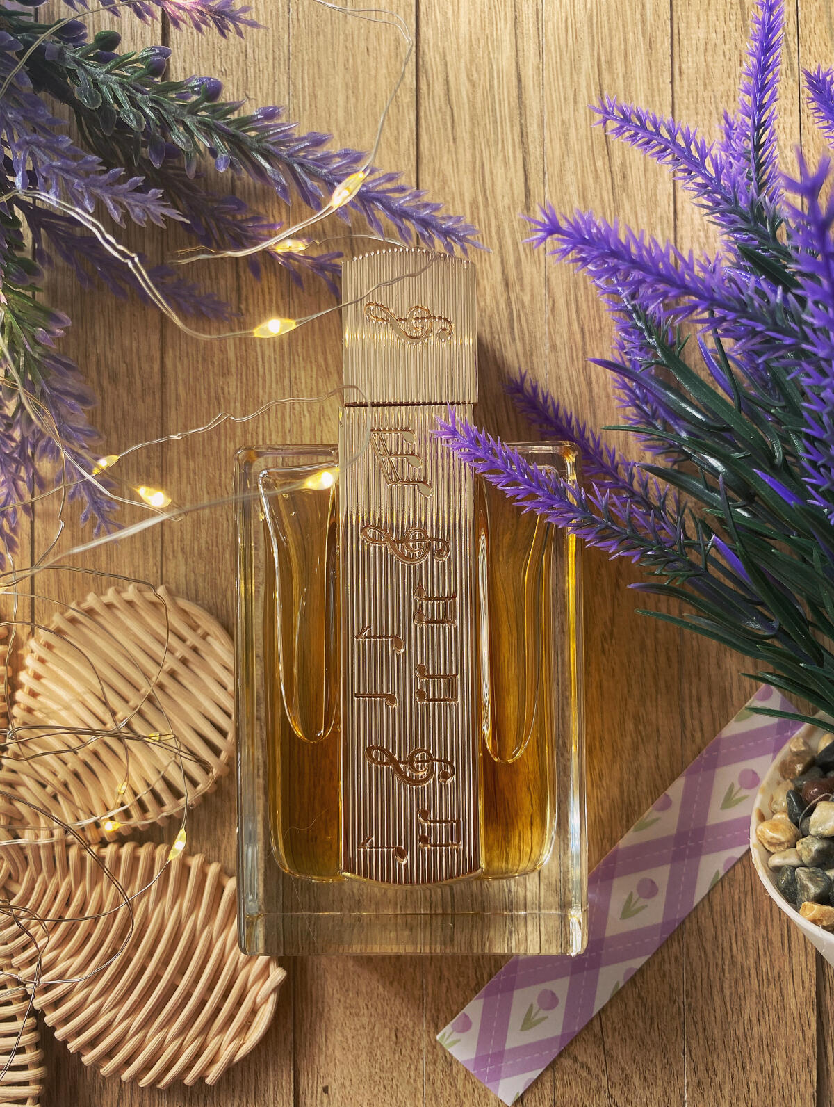 عطر ادکلن انغام لتافا پرفیومز - Angham Lattafa Perfumes - بررسی، قیمت و خرید