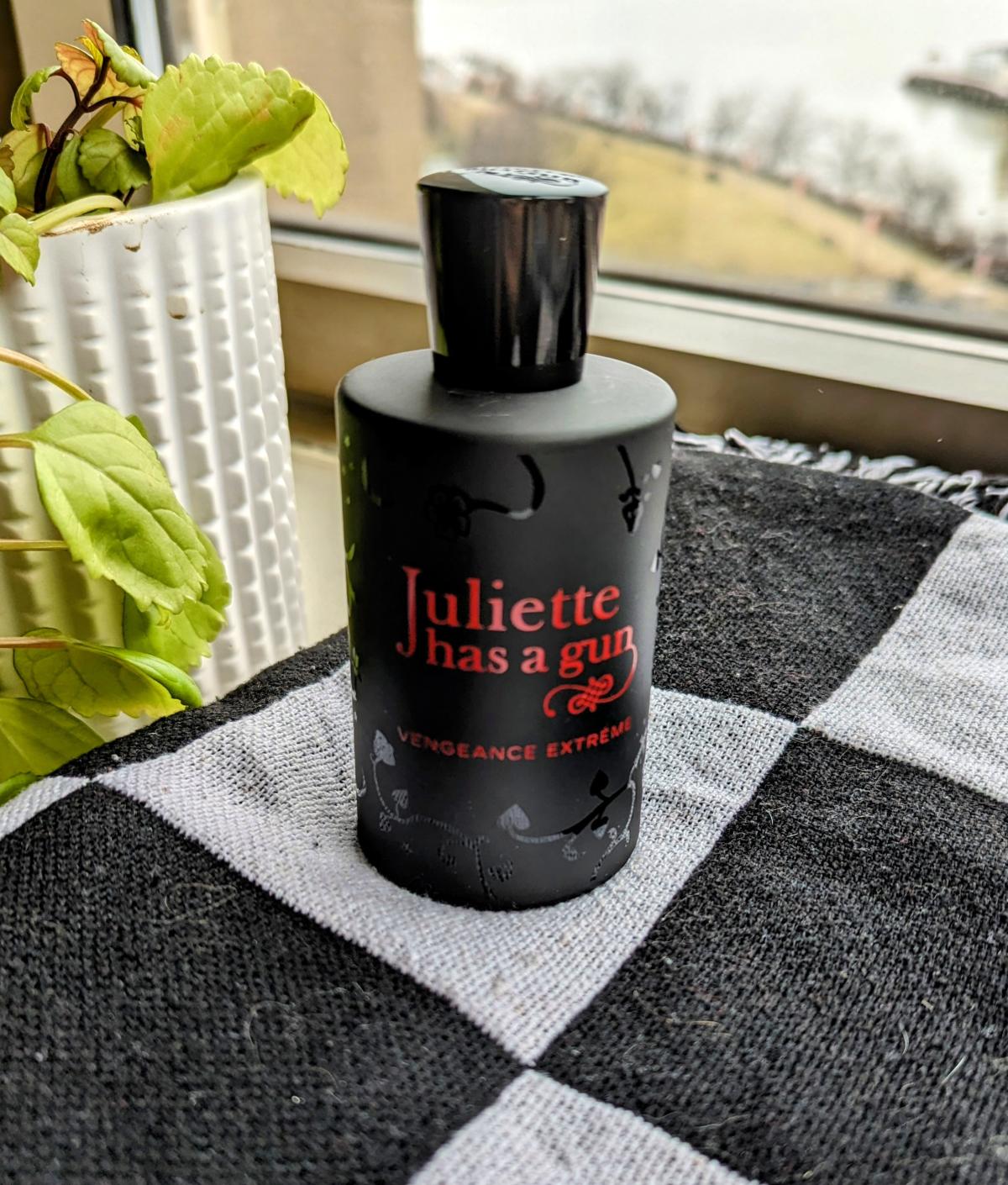 عطر ادکلن ونجنس اکستریم جولیت هز ا گان - Vengeance Extreme Juliette Has A Gun - بررسی، قیمت و خرید