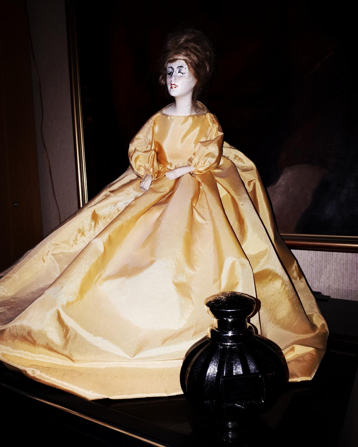 عطر ادکلن oyoon al ghamar لاتافا پرفیومز - Oyoon Al Qamar Lattafa Perfumes - بررسی، قیمت و خرید