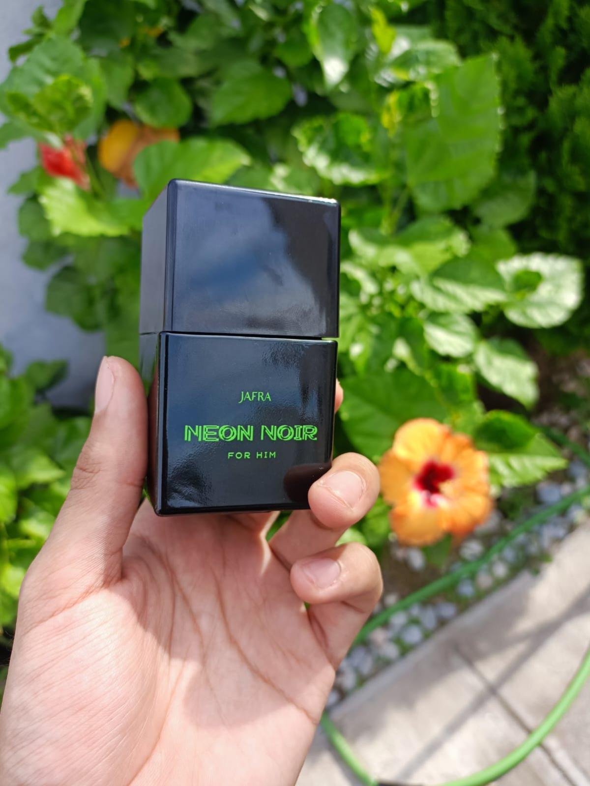 عطر ادکلن نیون نوآر فور هیم جفرا - Neon Noir for Him JAFRA - بررسی، قیمت و خرید